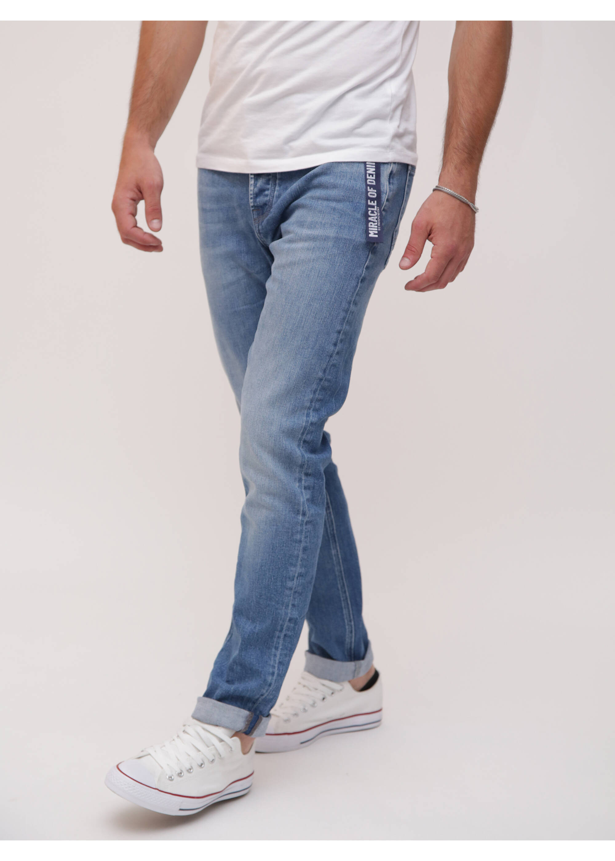 MOD-SP22-1011-3577_20_2000x2800