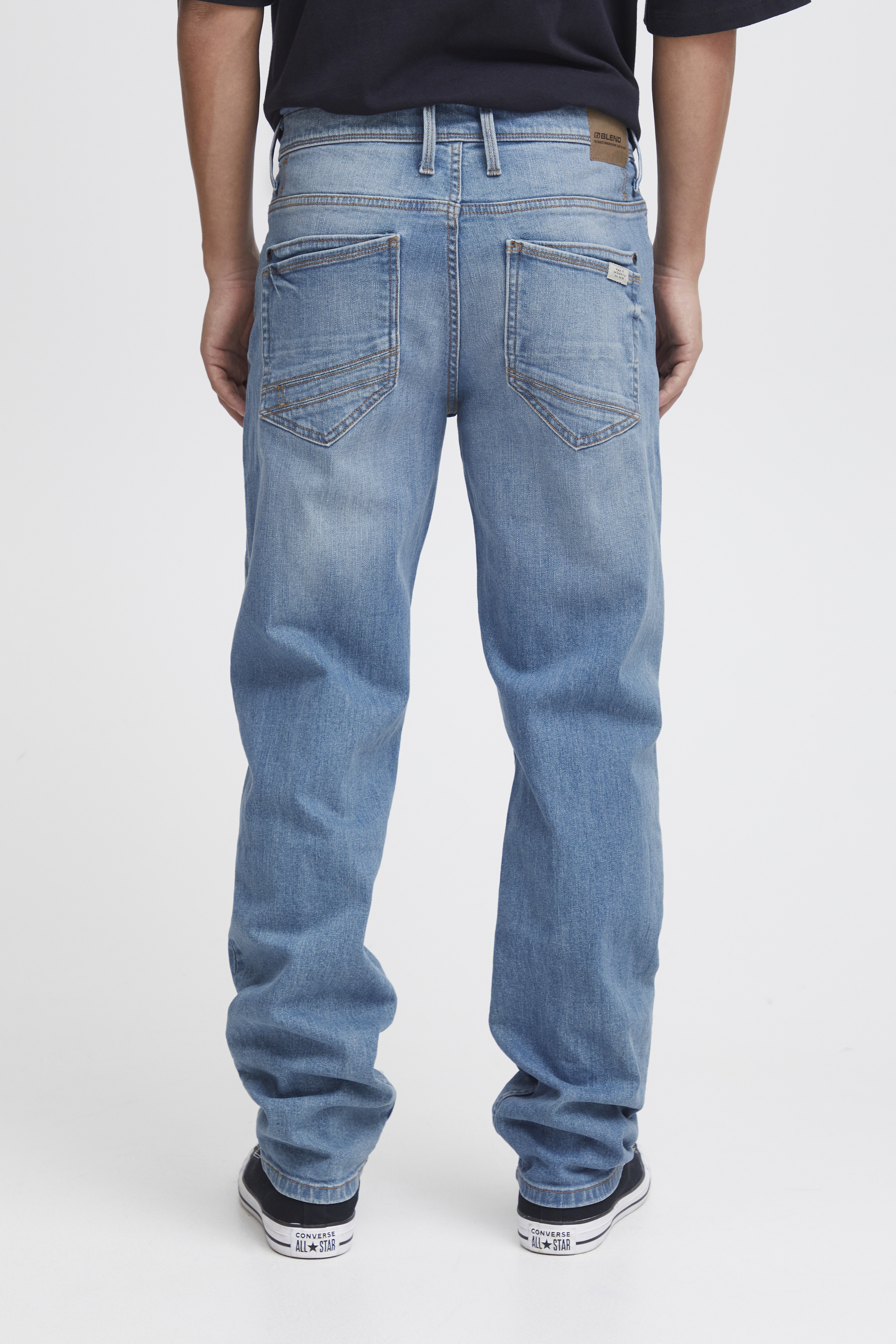 700069_76103_550-jpg