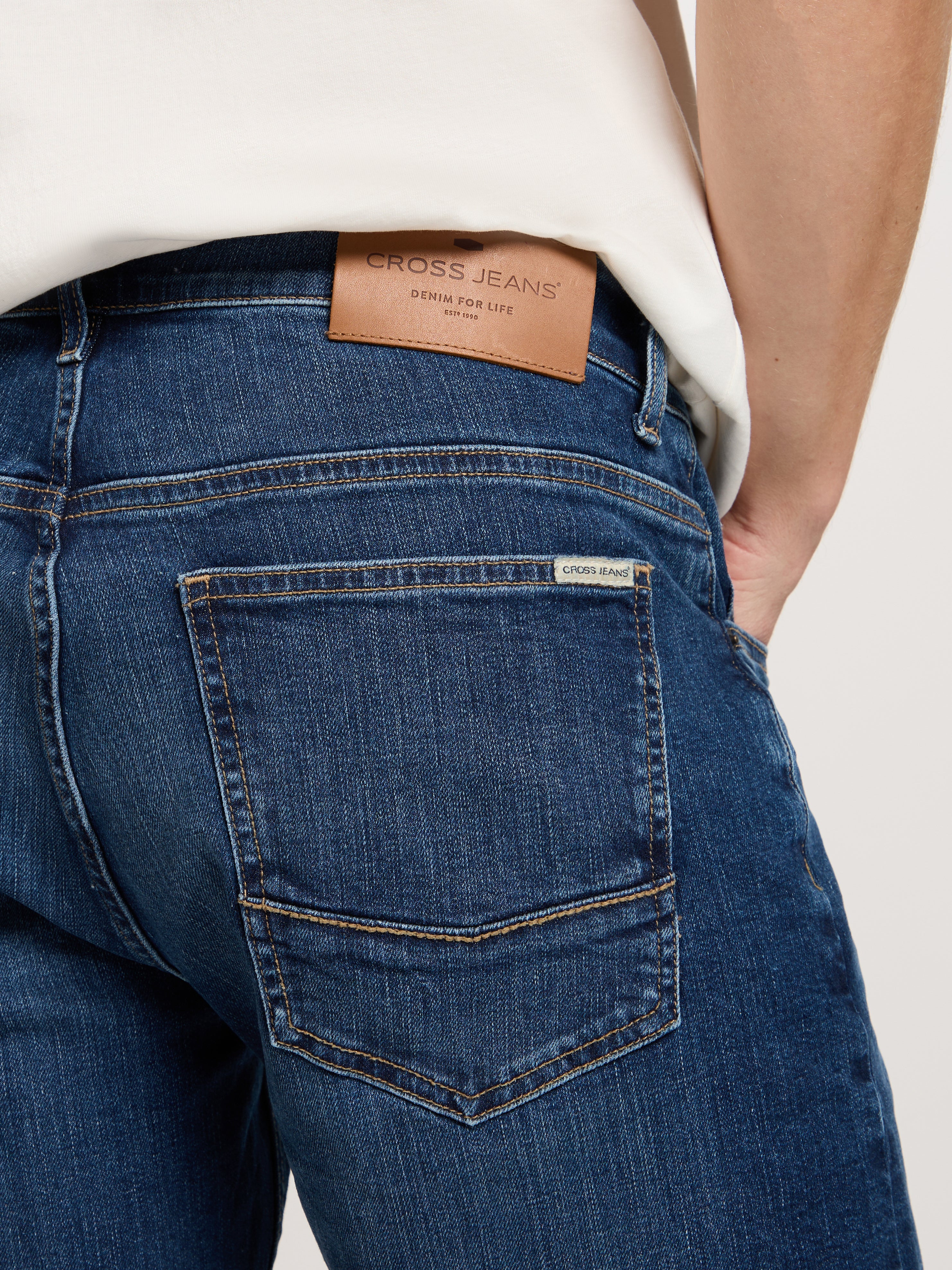 A_565_291_cross_jeans_null-5-jpg