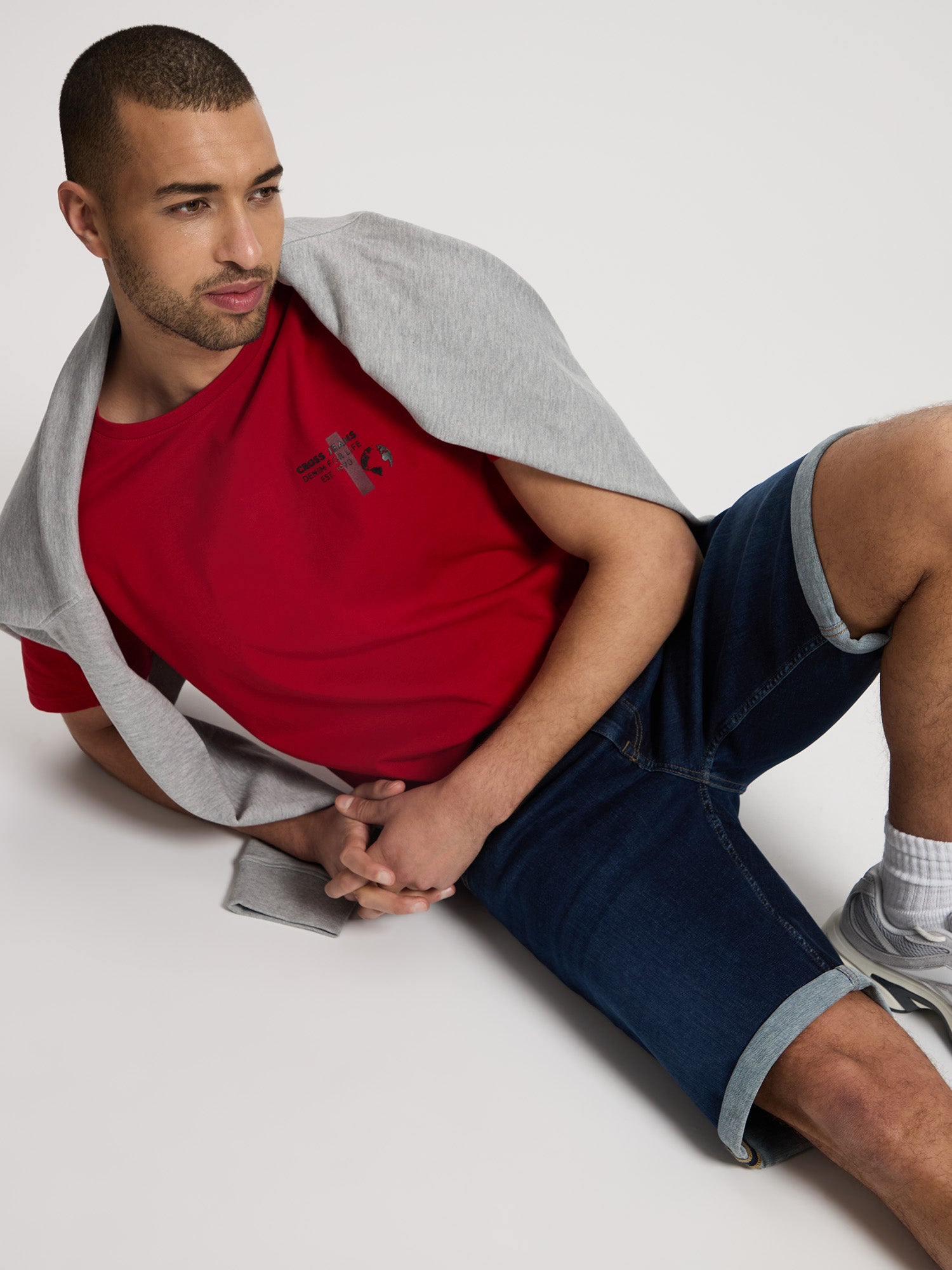 A_565_292_cross_jeans_null_4-jpg