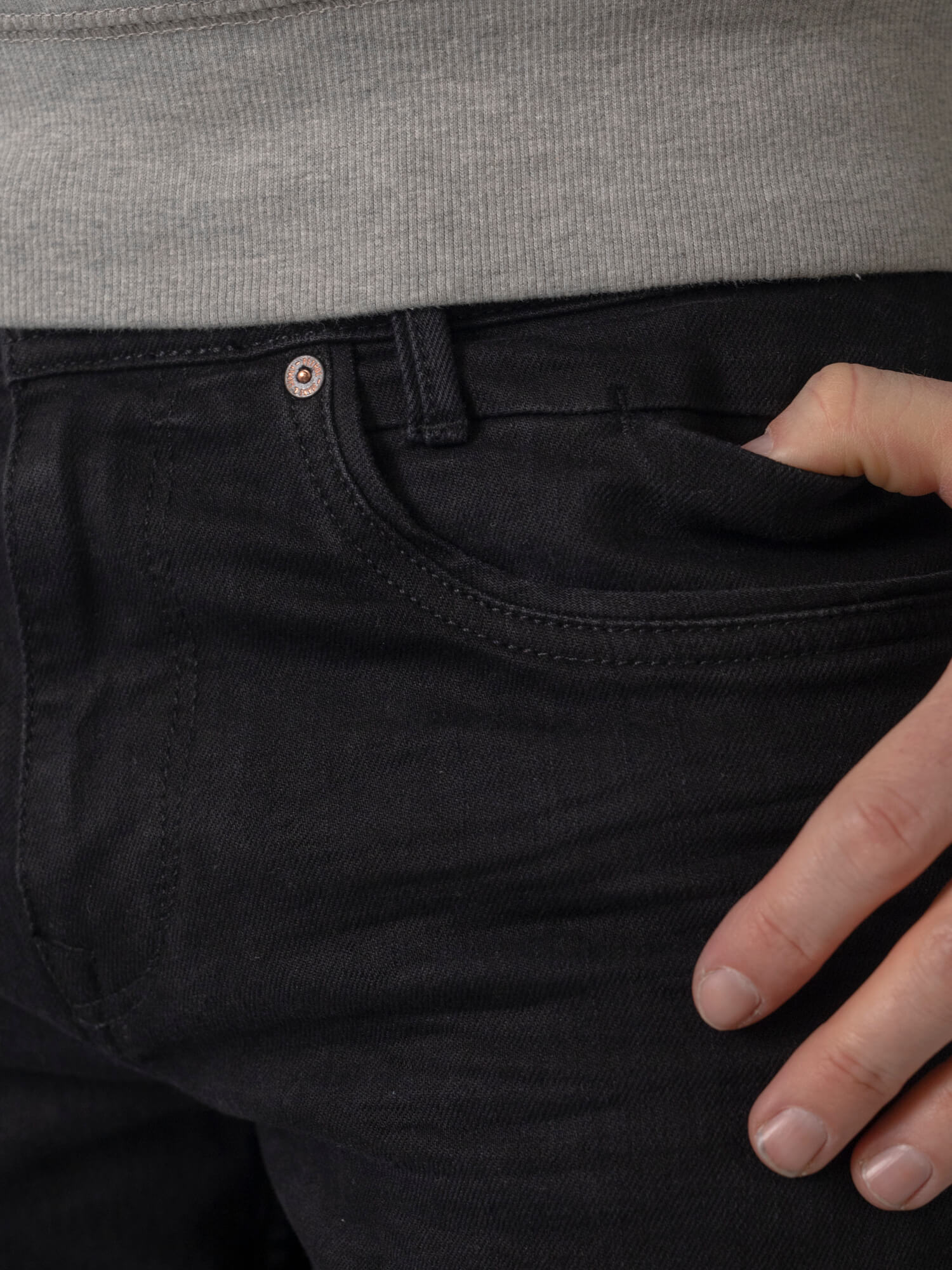 Petrol-Indus_NOOS-NOOS_9702_RILEY_6-jpg