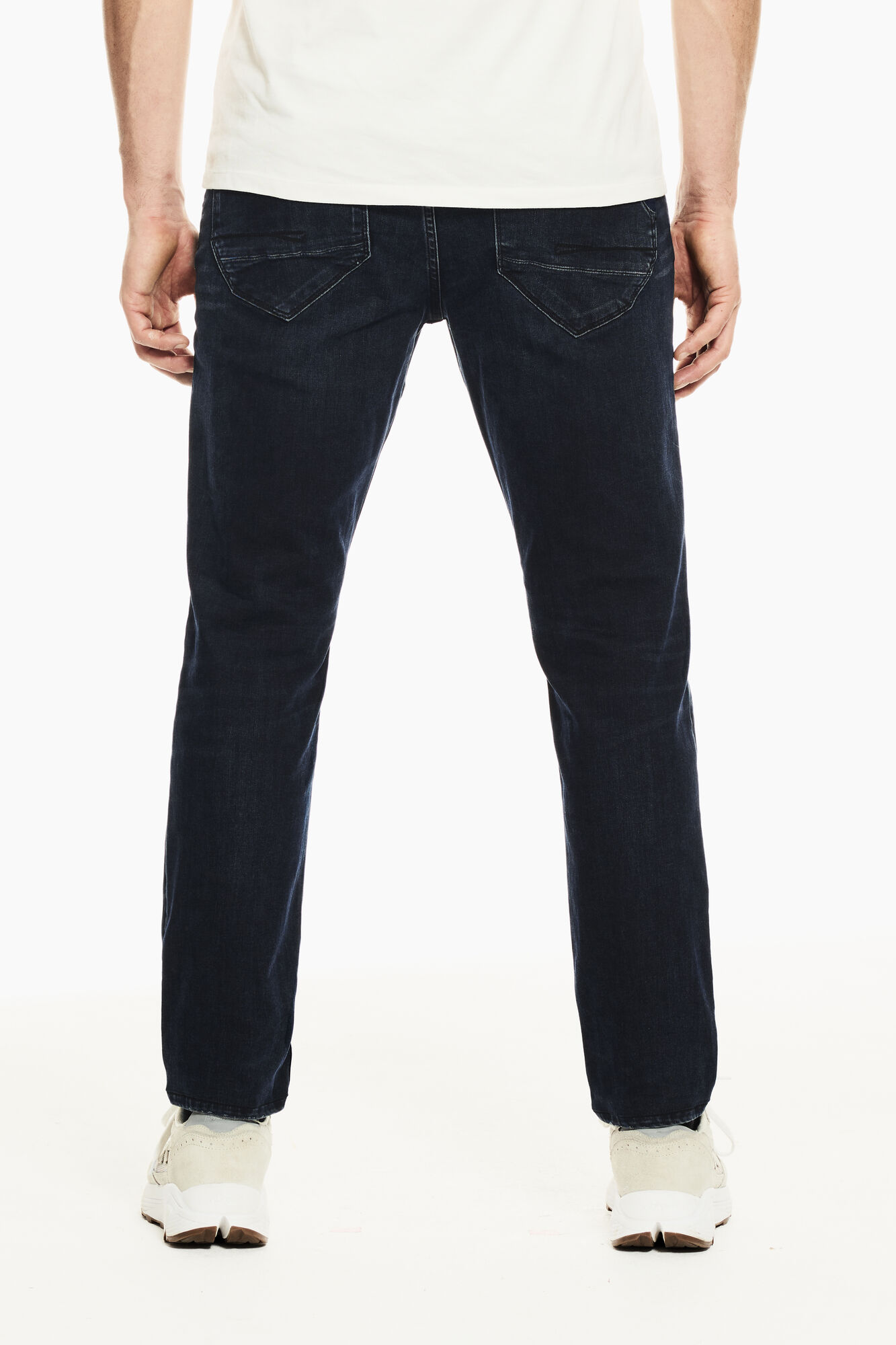 40954-onmodel-back-2000-0b65061f