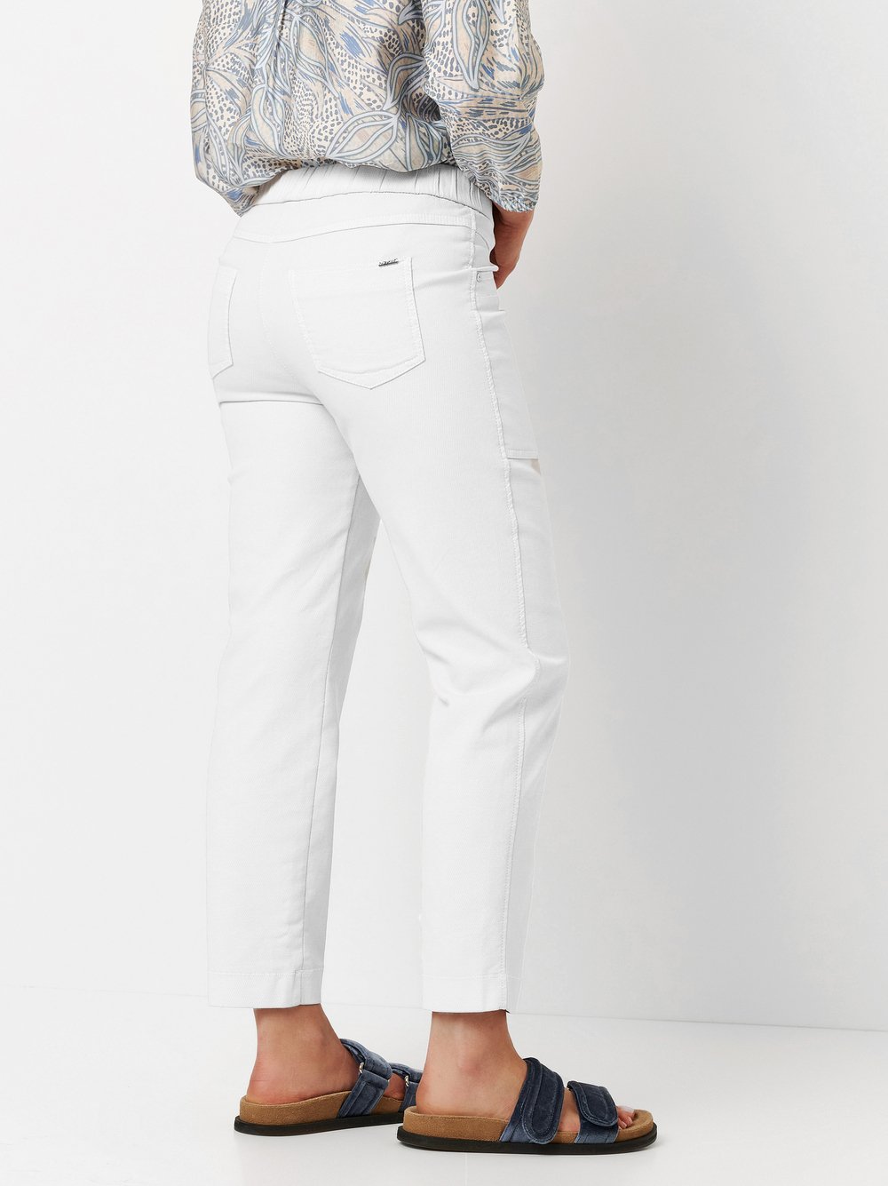 TONI_FS25-NOS_080_27-361805-21_3-jpg