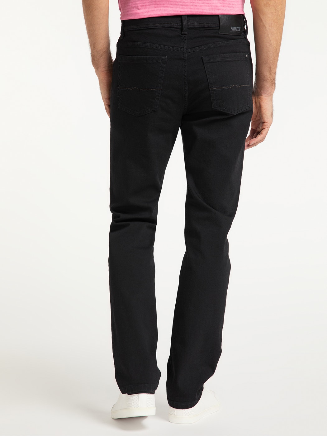 PIONEER_FruehjahrSommer-2020_05_0168000009403-05_3