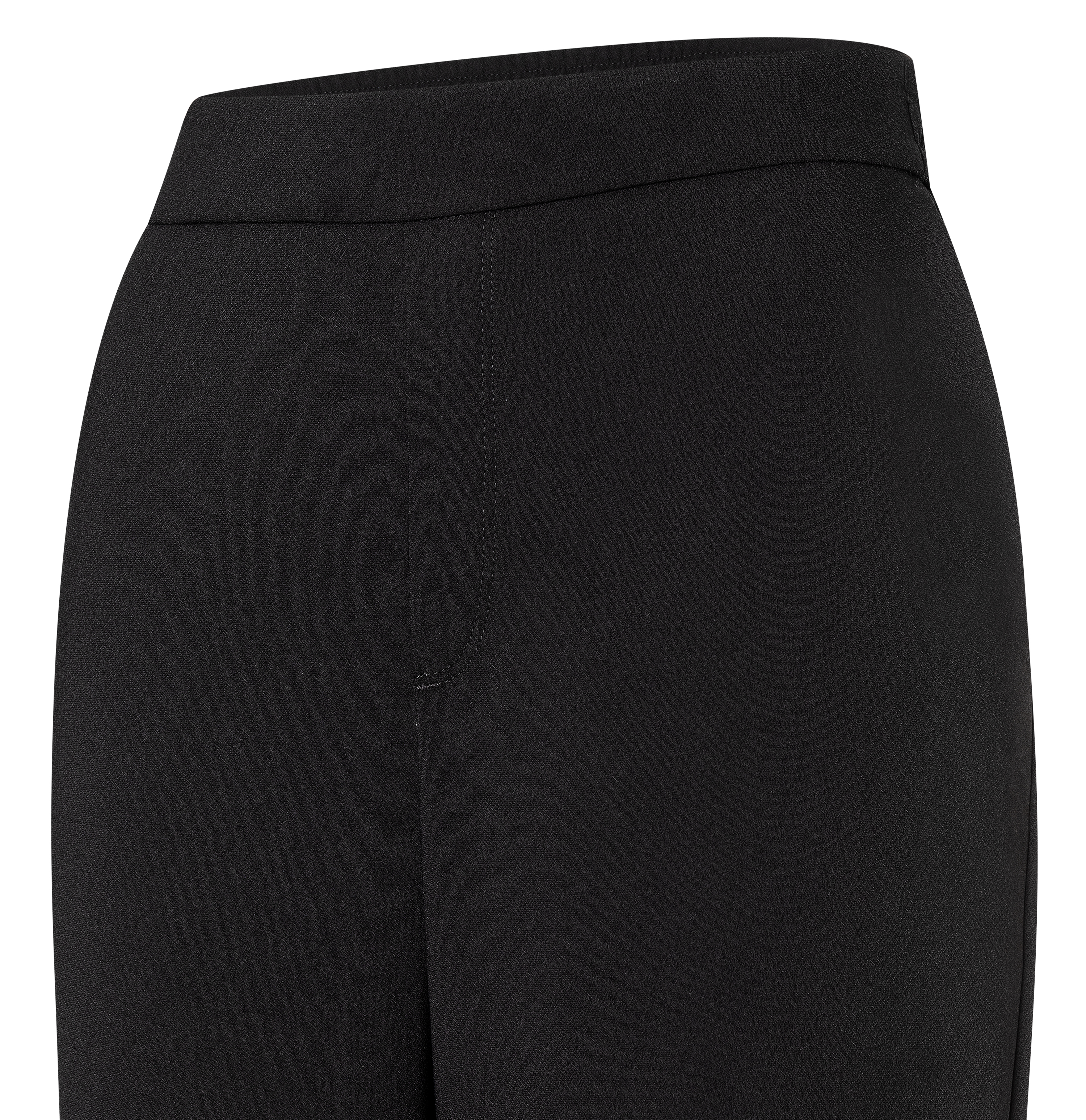 MAC_Autumn-2024_090_2177-00-0231L-090_6-jpg