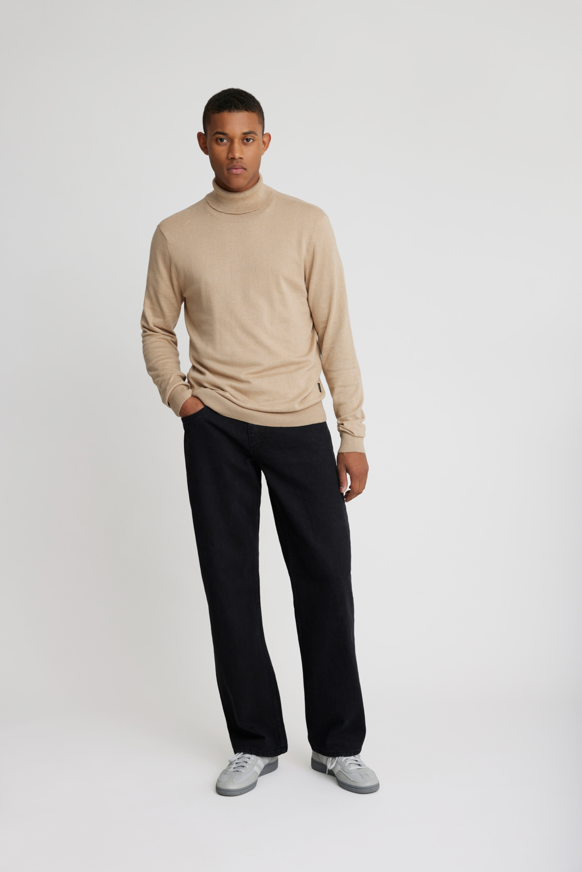 20718427_200297_600-jpg