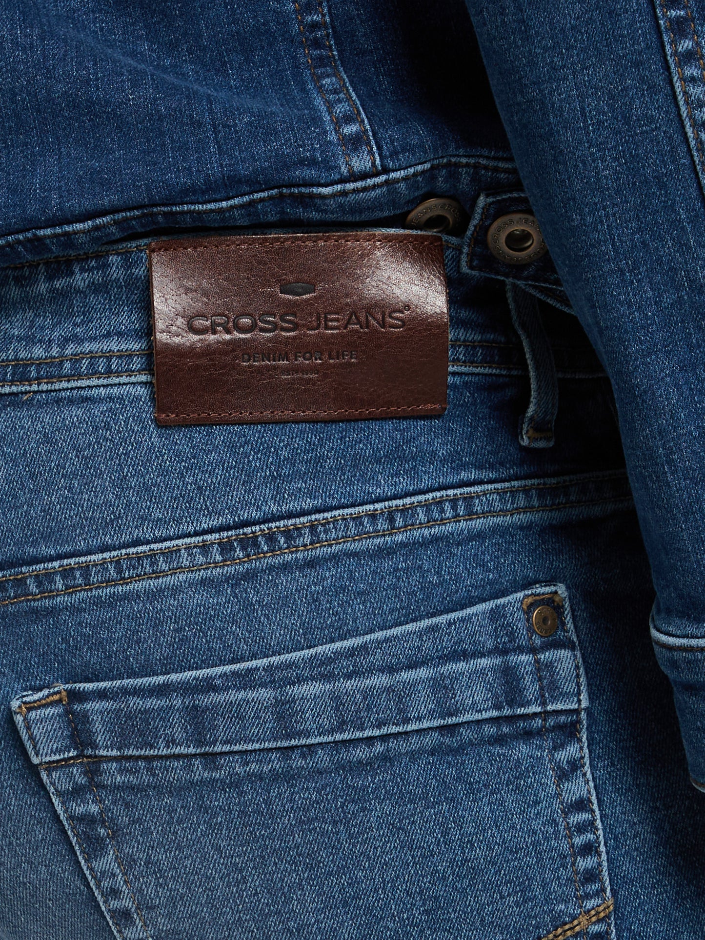 E_161_154_cross_jeans_null_5_1445x-jpg