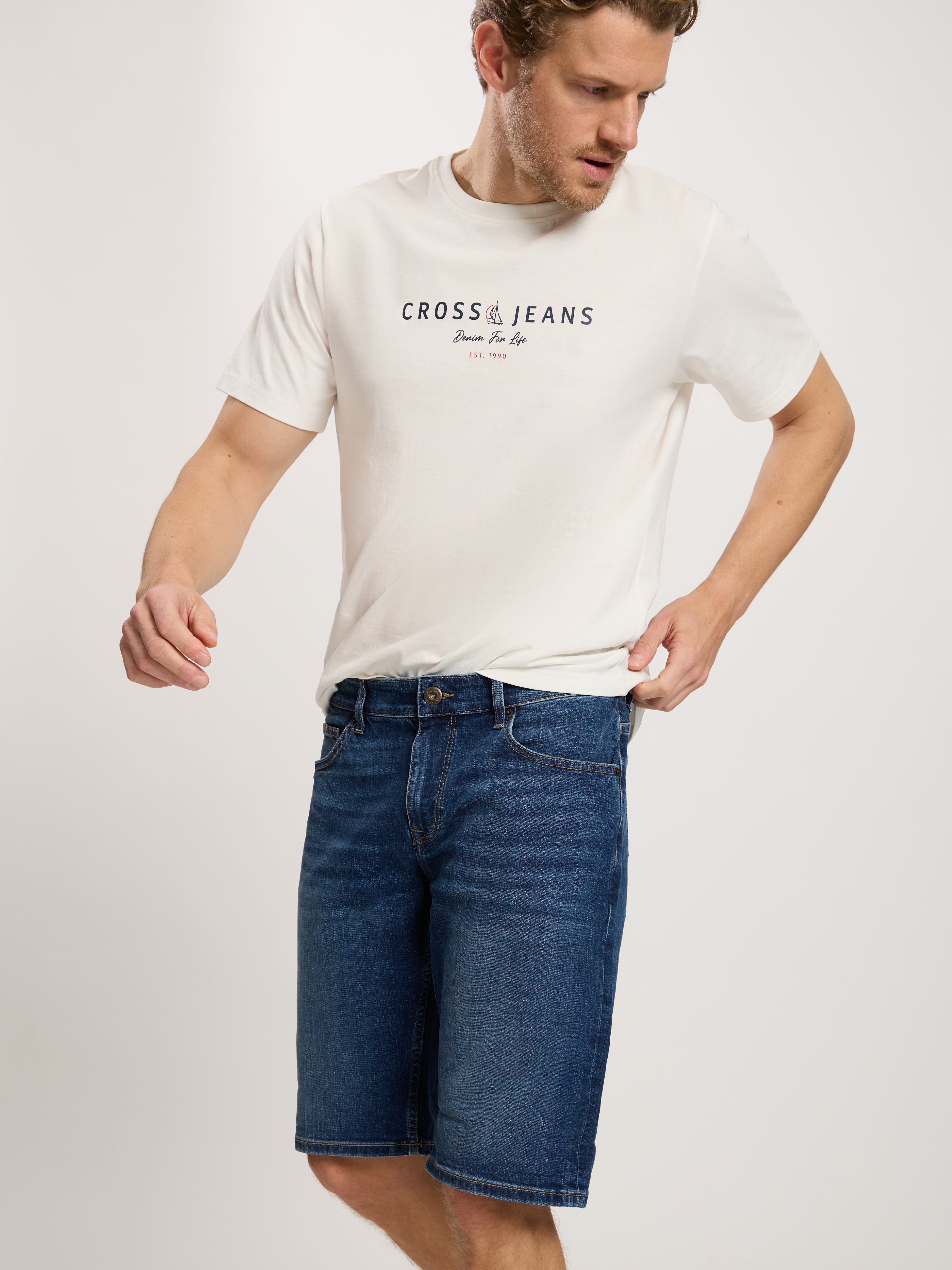 A_565_291_cross_jeans_null-4-jpg