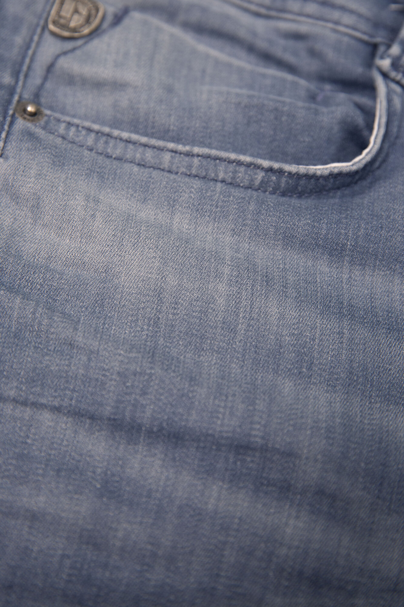 45453-flatshots-detail-2000-80610536