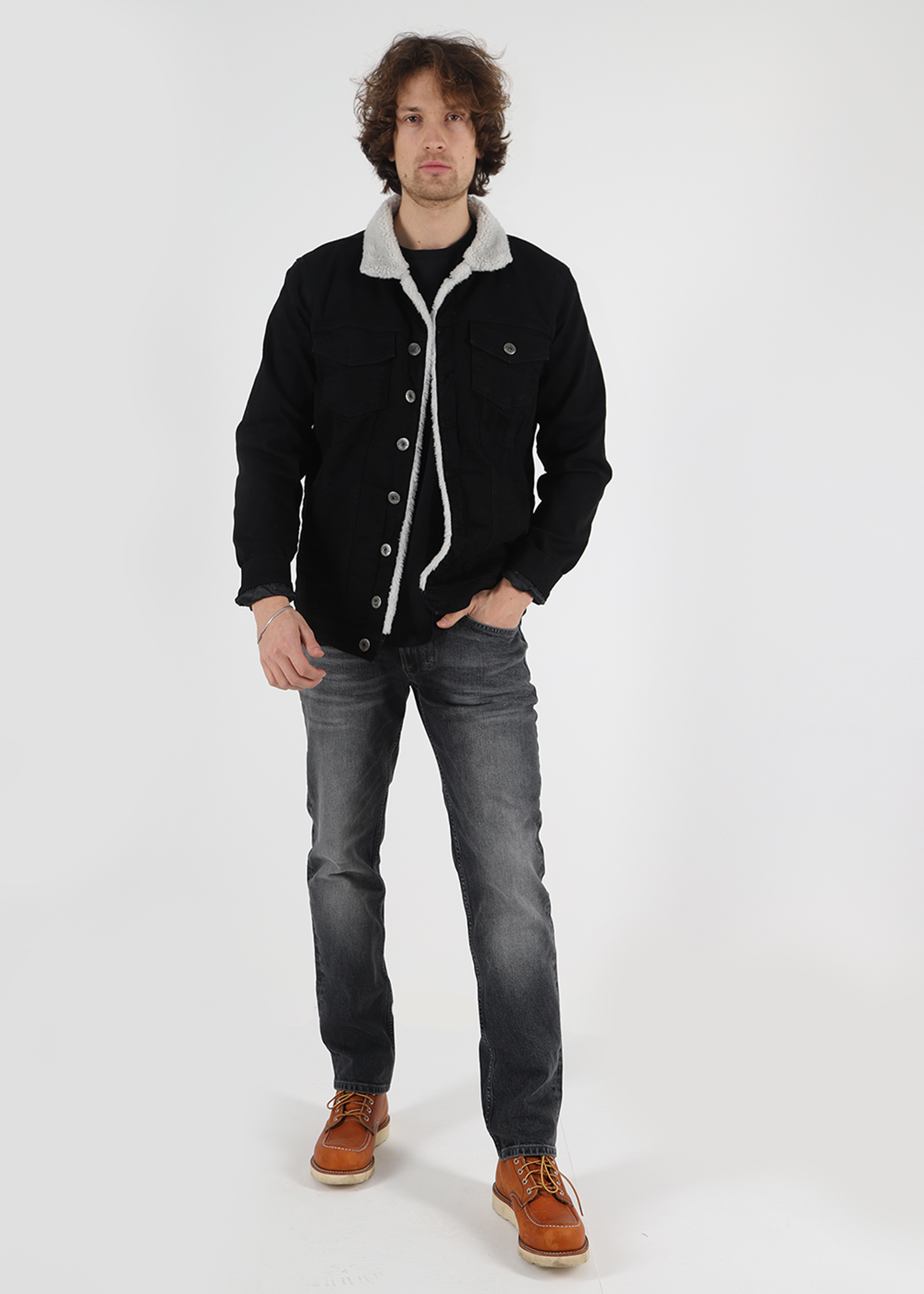 au23_1009_3664_00-jpg