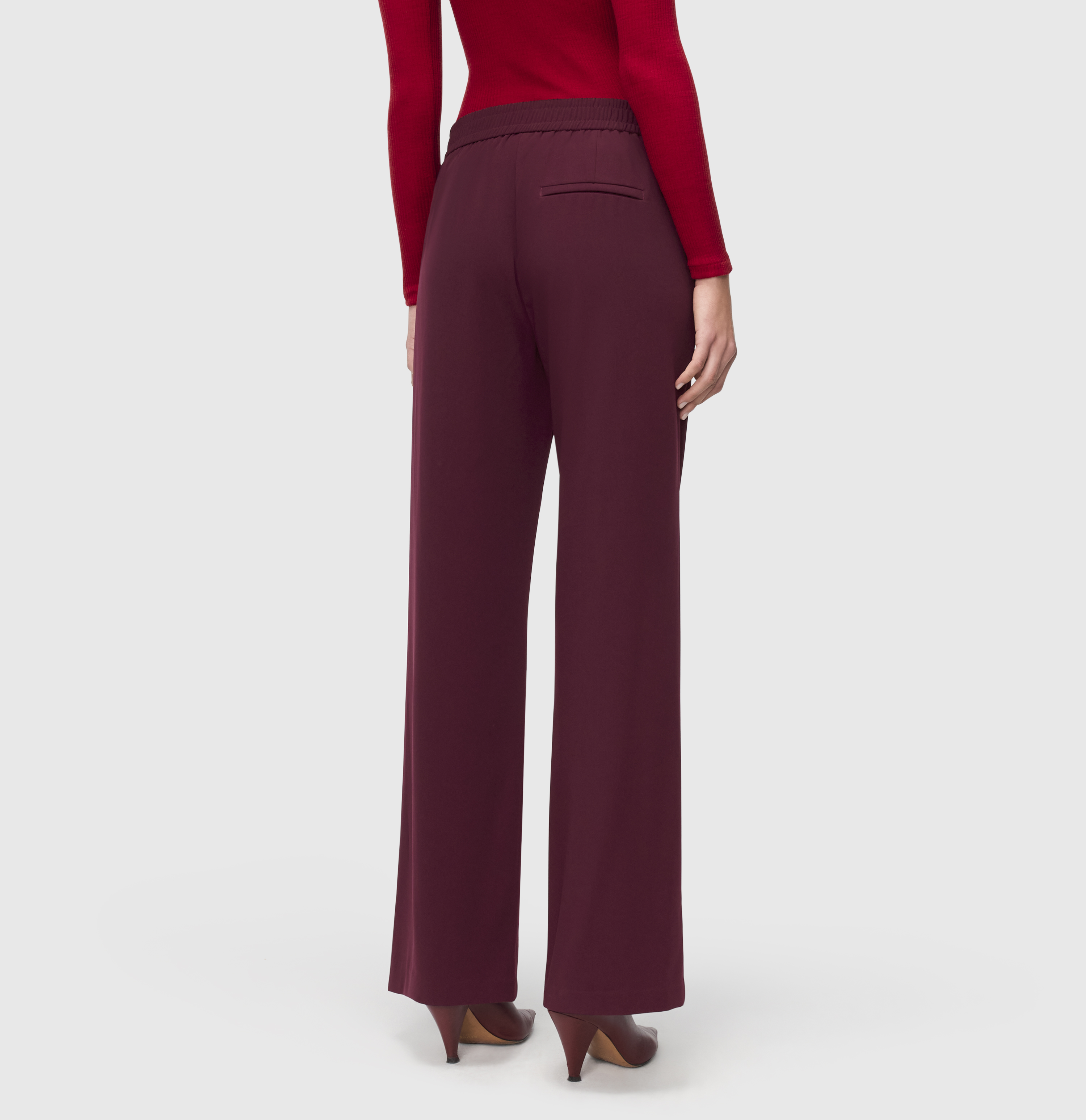 MAC_Early-Autumn-2025_780_2177-00-0231L-780_2-jpg