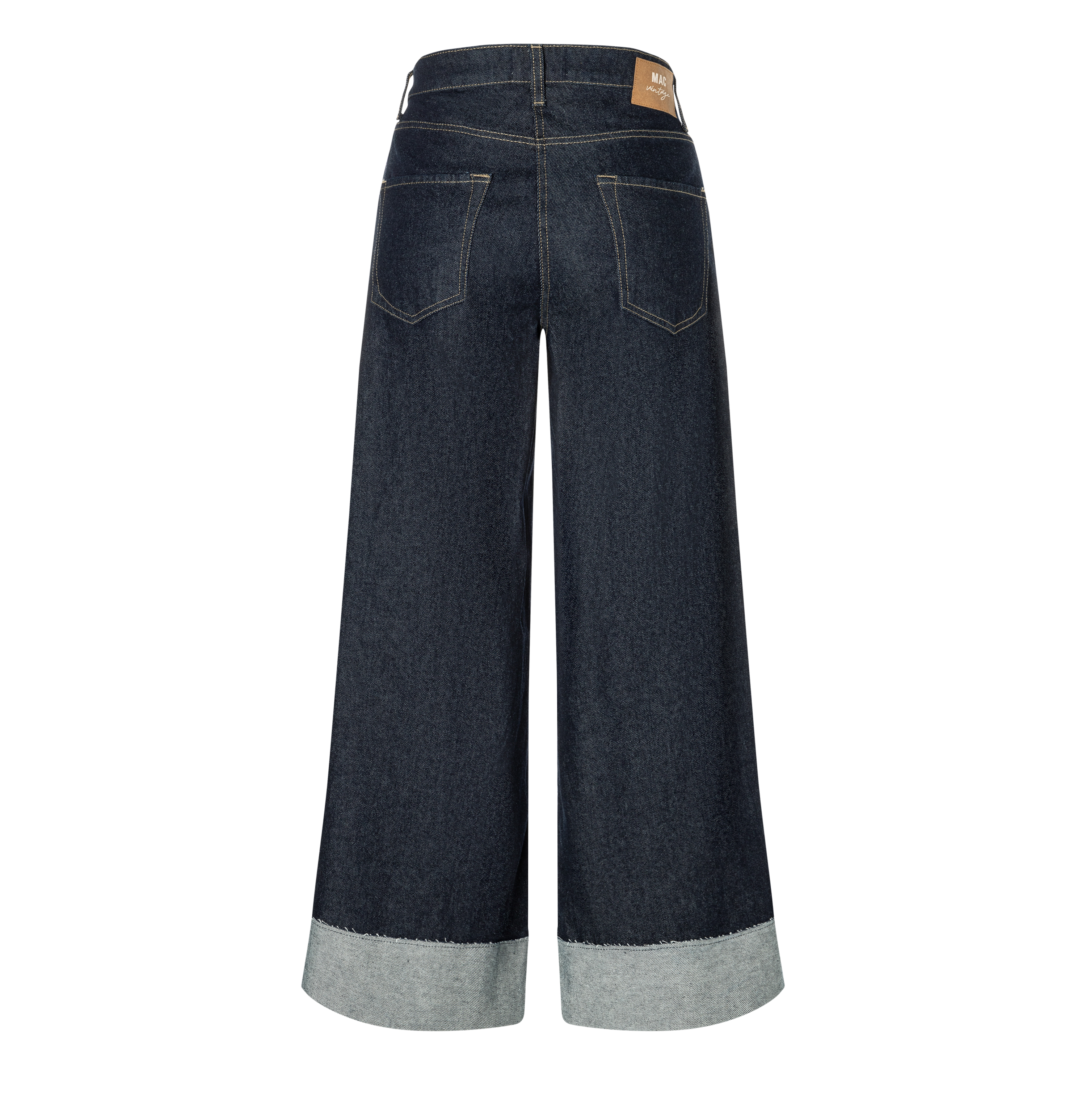 MAC_Early-Autumn-2025_D683_2805-90-0291L-D683_4-jpg