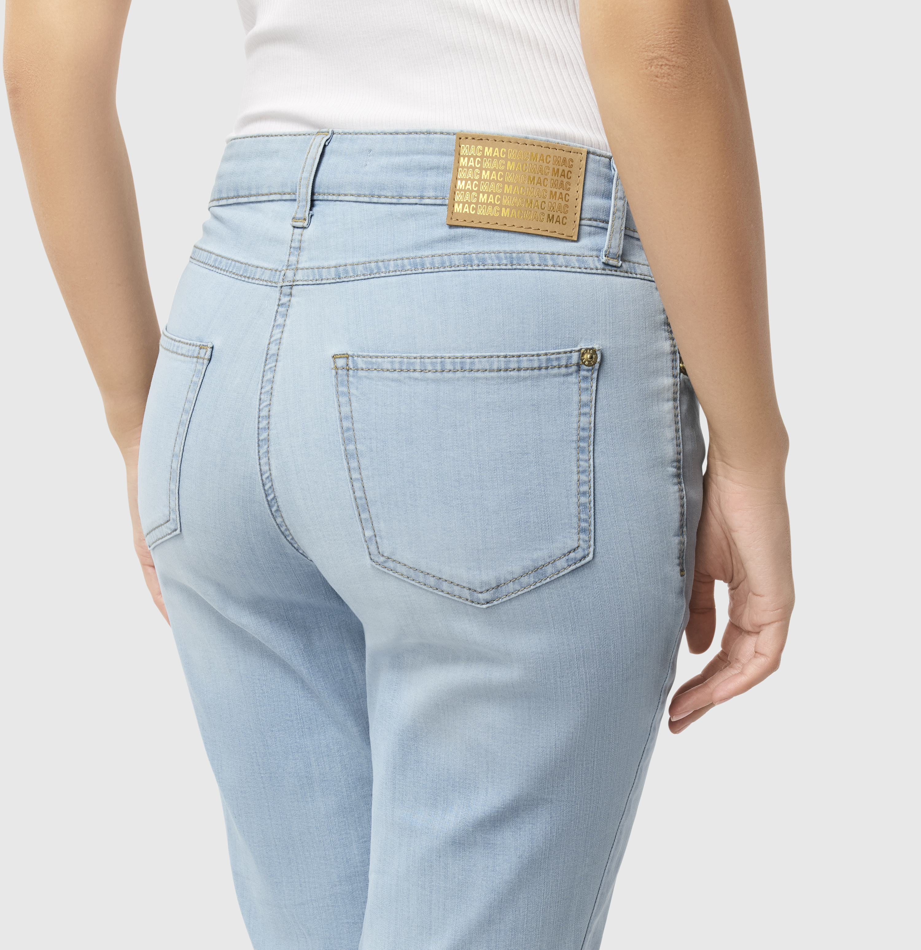 MAC_Spring-2025_D206_5045-90-0352-D206_4-jpg