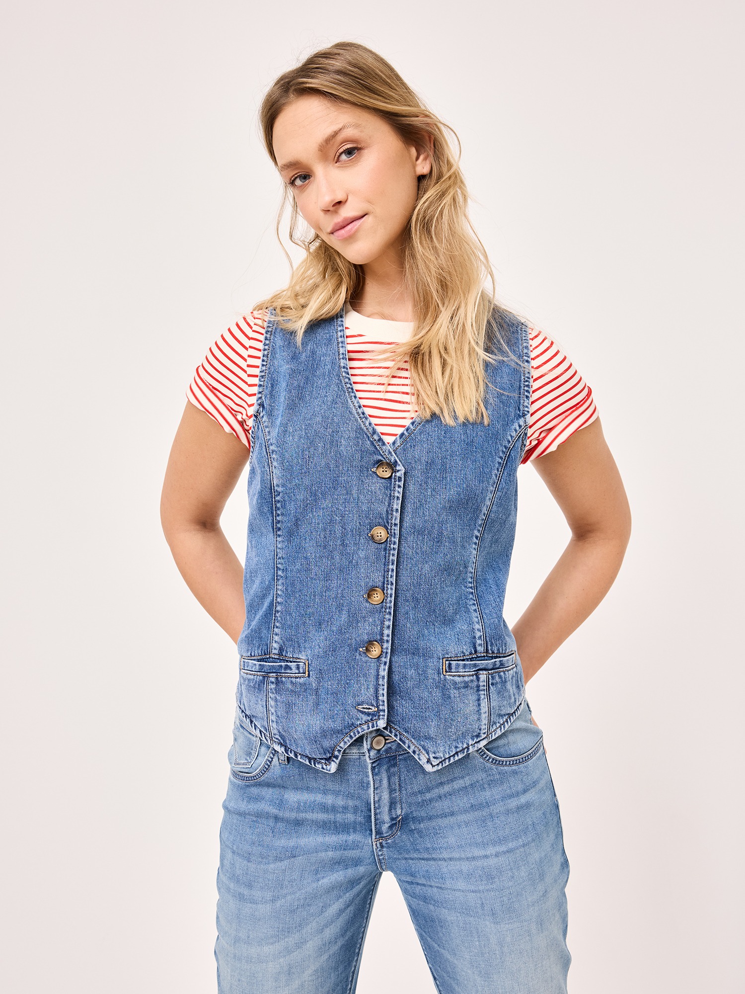 500747520000-4501_1_damen-jeans-weste-waistcoat-paddocks-jpg
