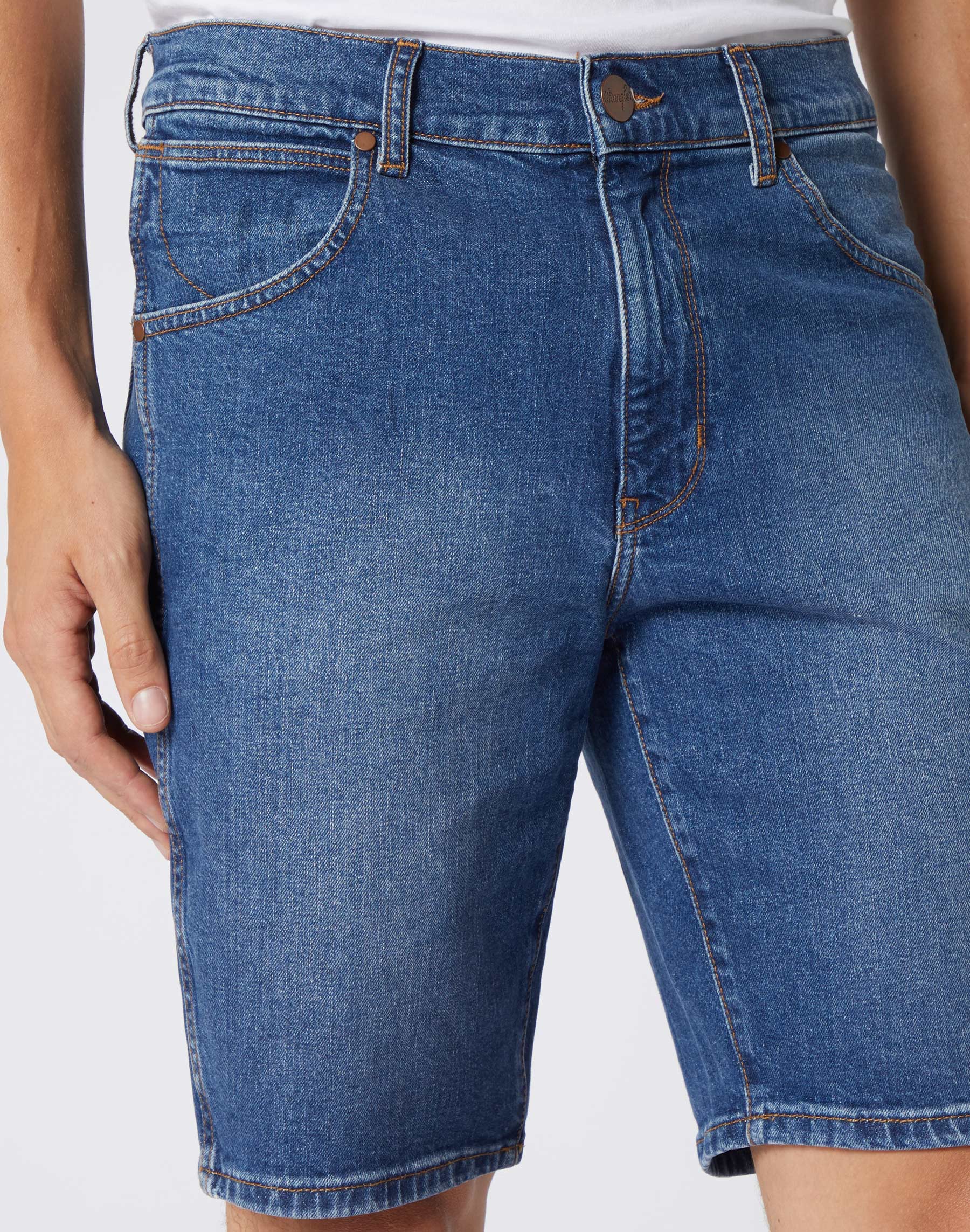 wrangler-5-pocket-short-cleaned-up-w14cm493m-wr-w14cm493mNUsAEnpjJvLG7