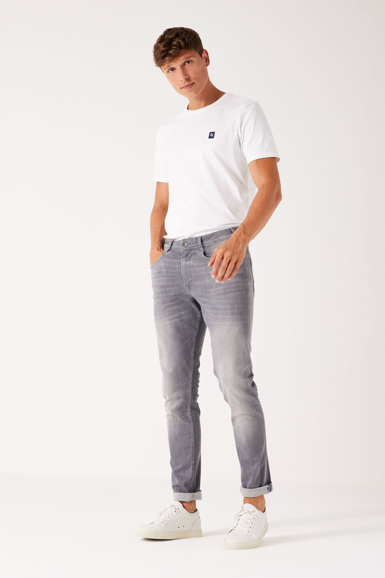 690-5259-onmodel-front-2000-8d068ccd