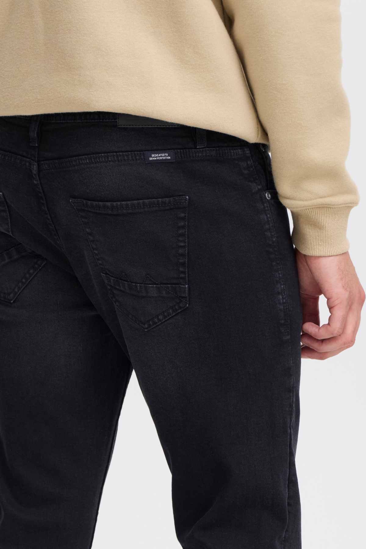 20717301_200297_360-jpg