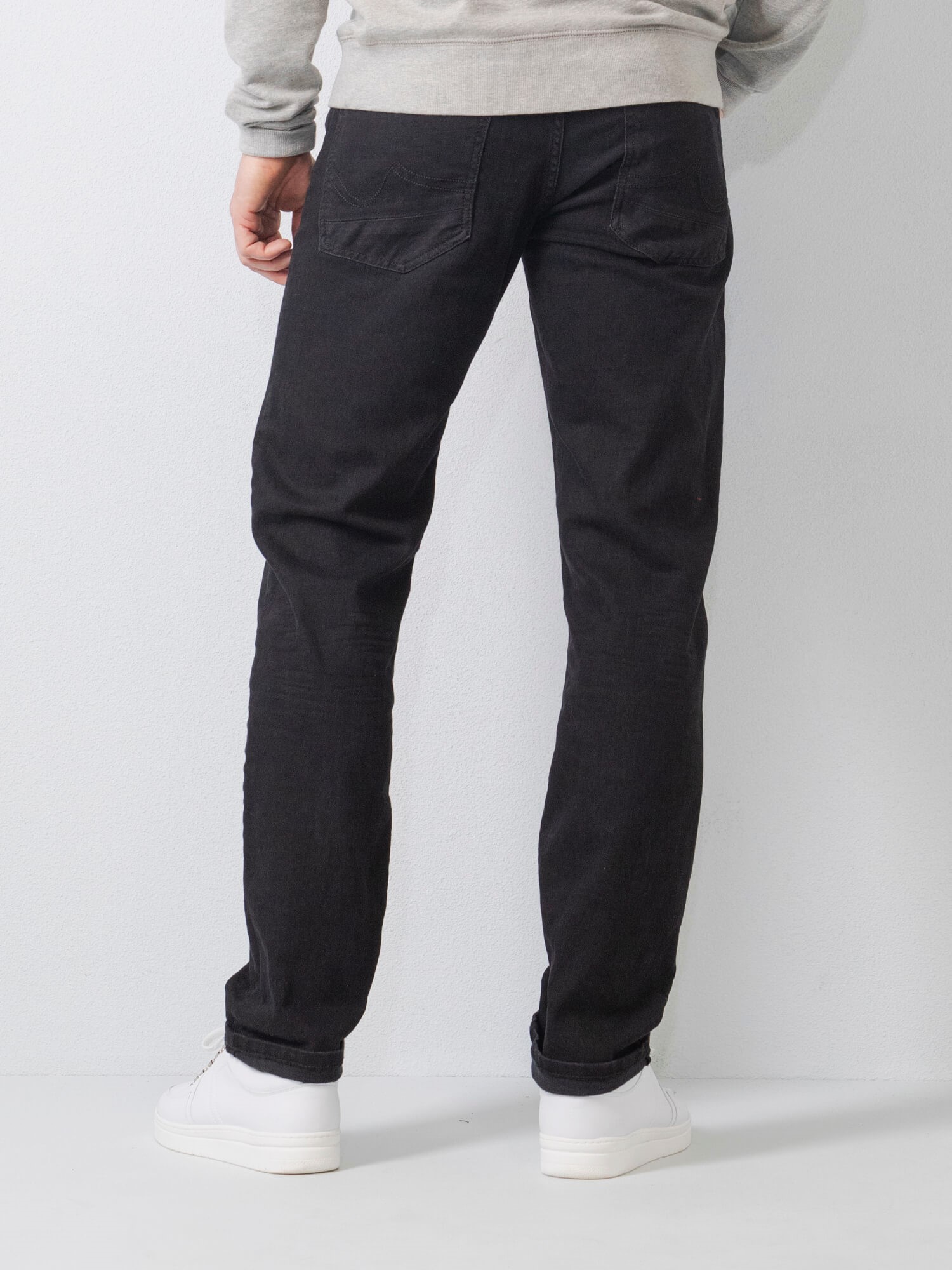 Petrol-Indus_NOOS-NOOS_9702_RILEY_3-jpg