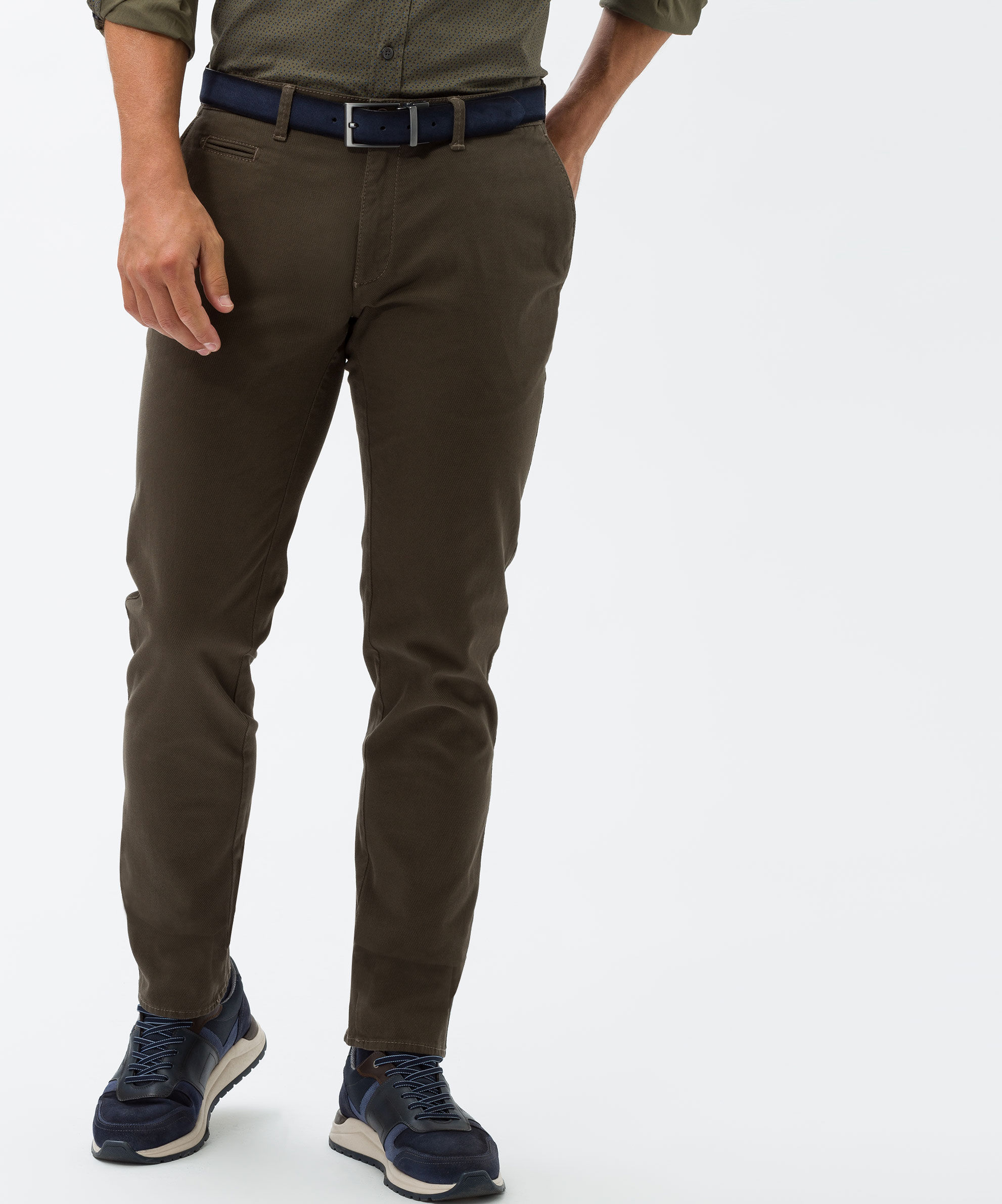 BRAX_221_32_851204_7882020_4