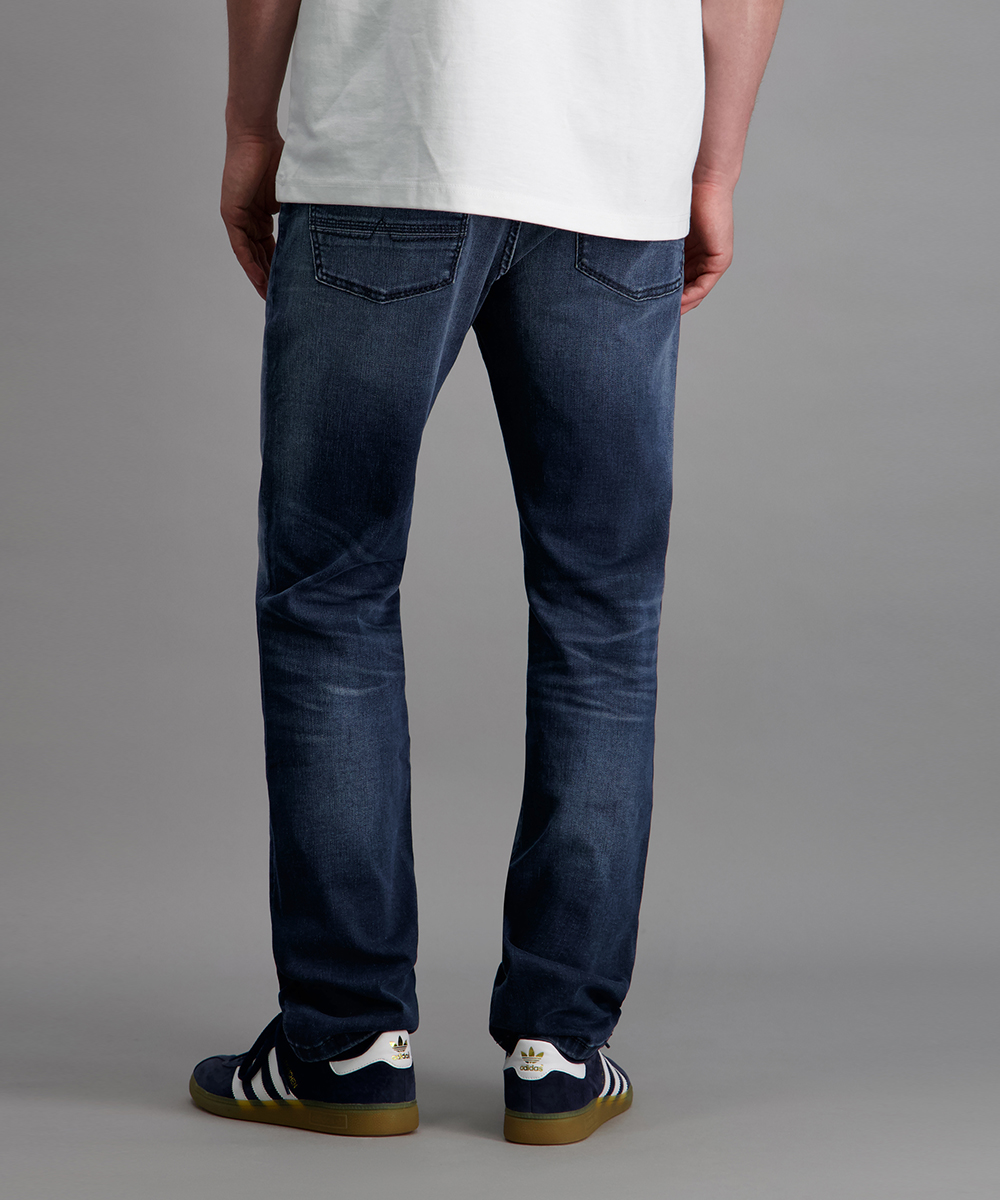 PIONEER_Winter-2025-NOS_6824_P0-16741-6596_6824_2-jpg