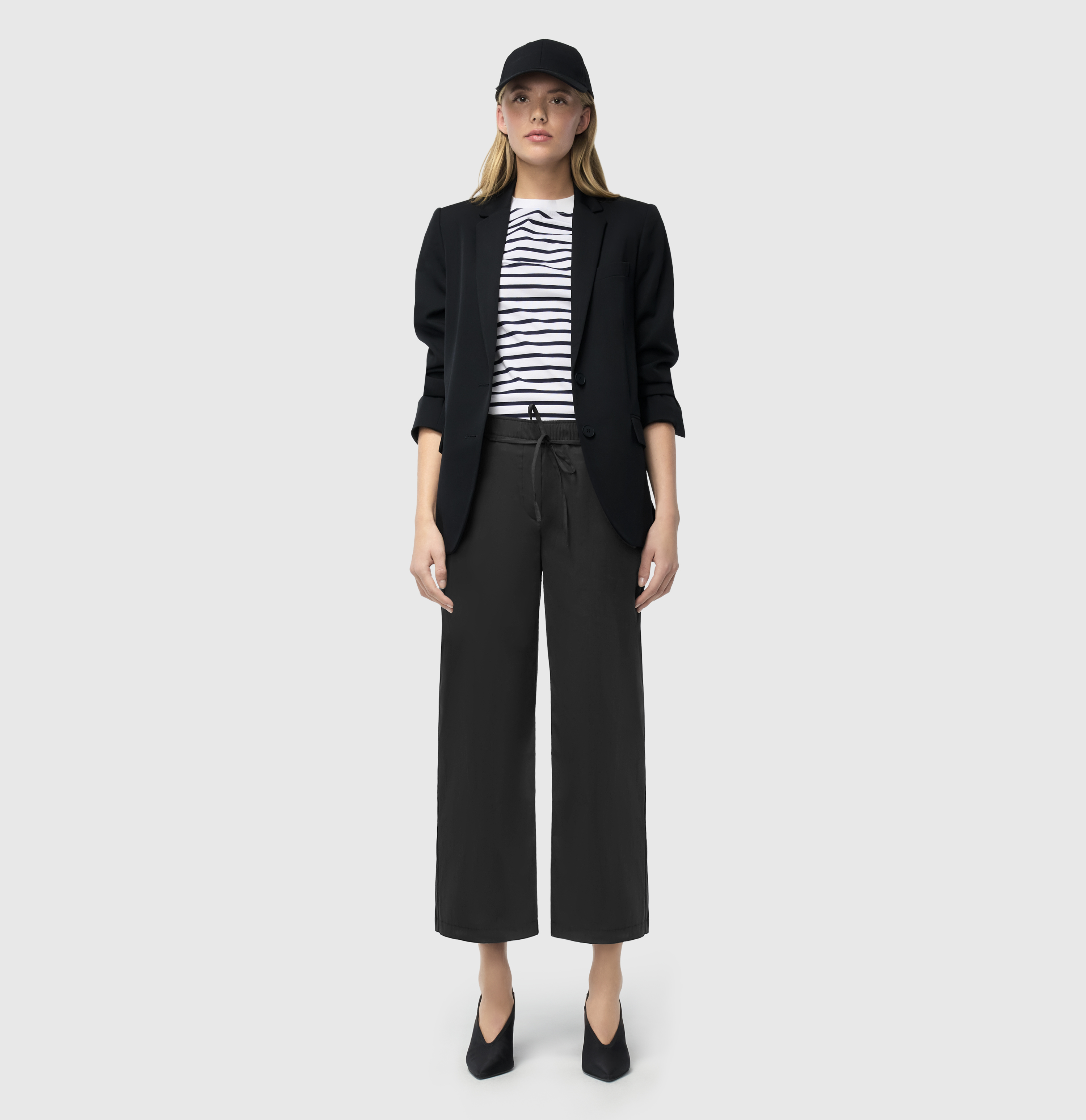 MAC_Spring-2025_090_3453-00-0400L-090_7-jpg