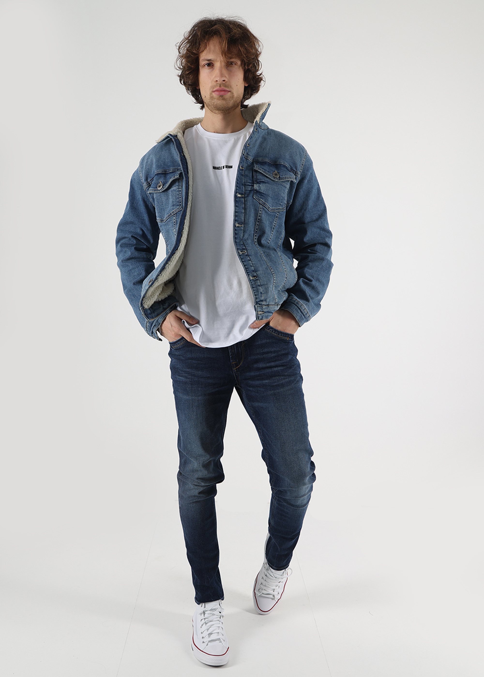 au23_1005_3652_20-jpg