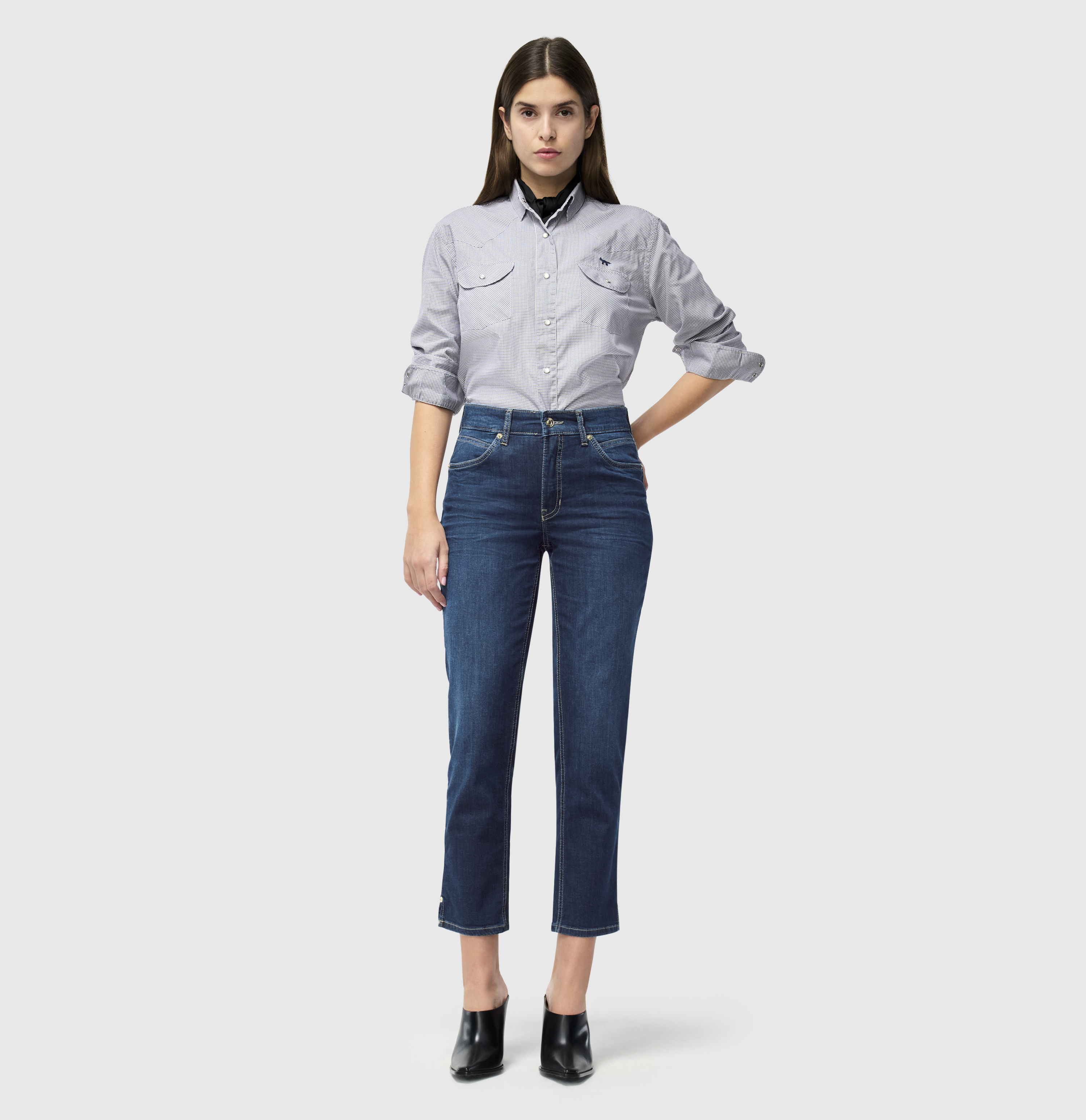 MAC_Spring-2025_D845_5045-90-0352-D845_7-jpg