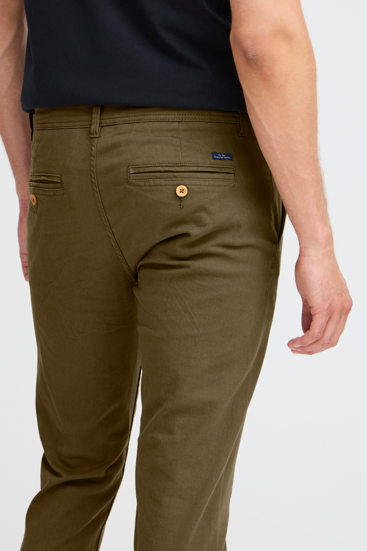 20703472_77233_360-jpg