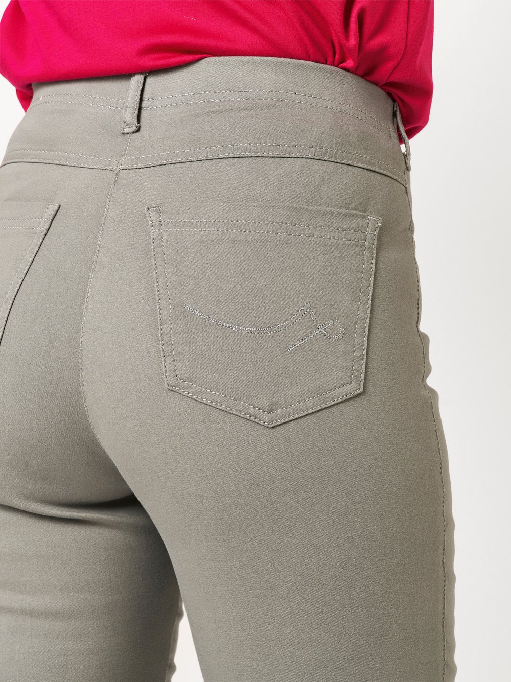 Relaxed_FS25-NOS_630_21-312840-82_4-jpg