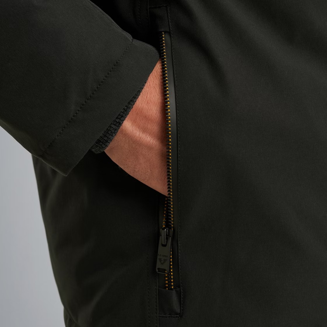 jb20vbWVkaWEvMTc1MzE2MjYyMy9jYXRhbG9nL3Byb2R1Y3QvdXBsb2FkL1BKQTI1MDkxMTAtOTA2N19tb2RlbF81LmpwZw-jpeg