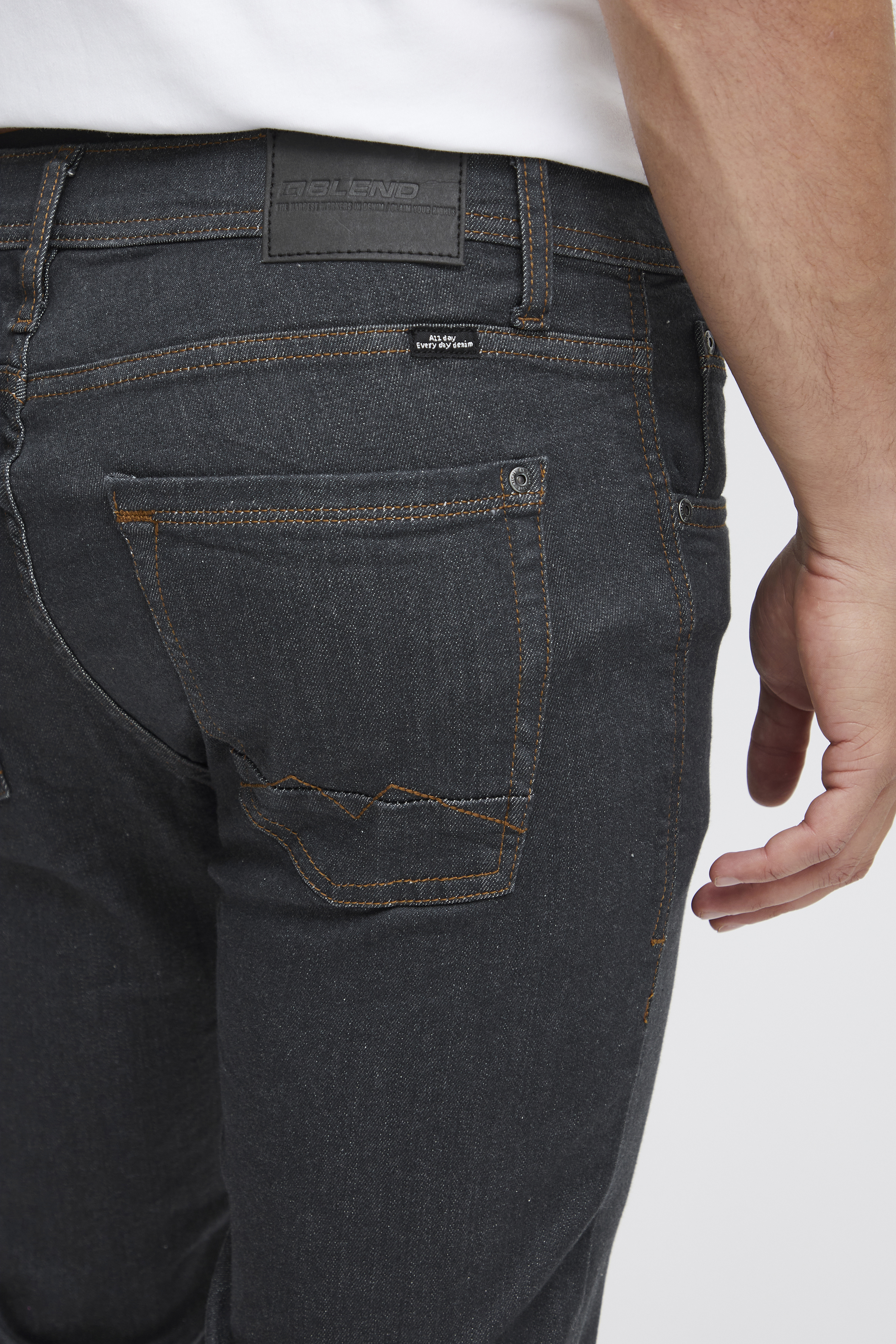 20707721_202380_360-jpg