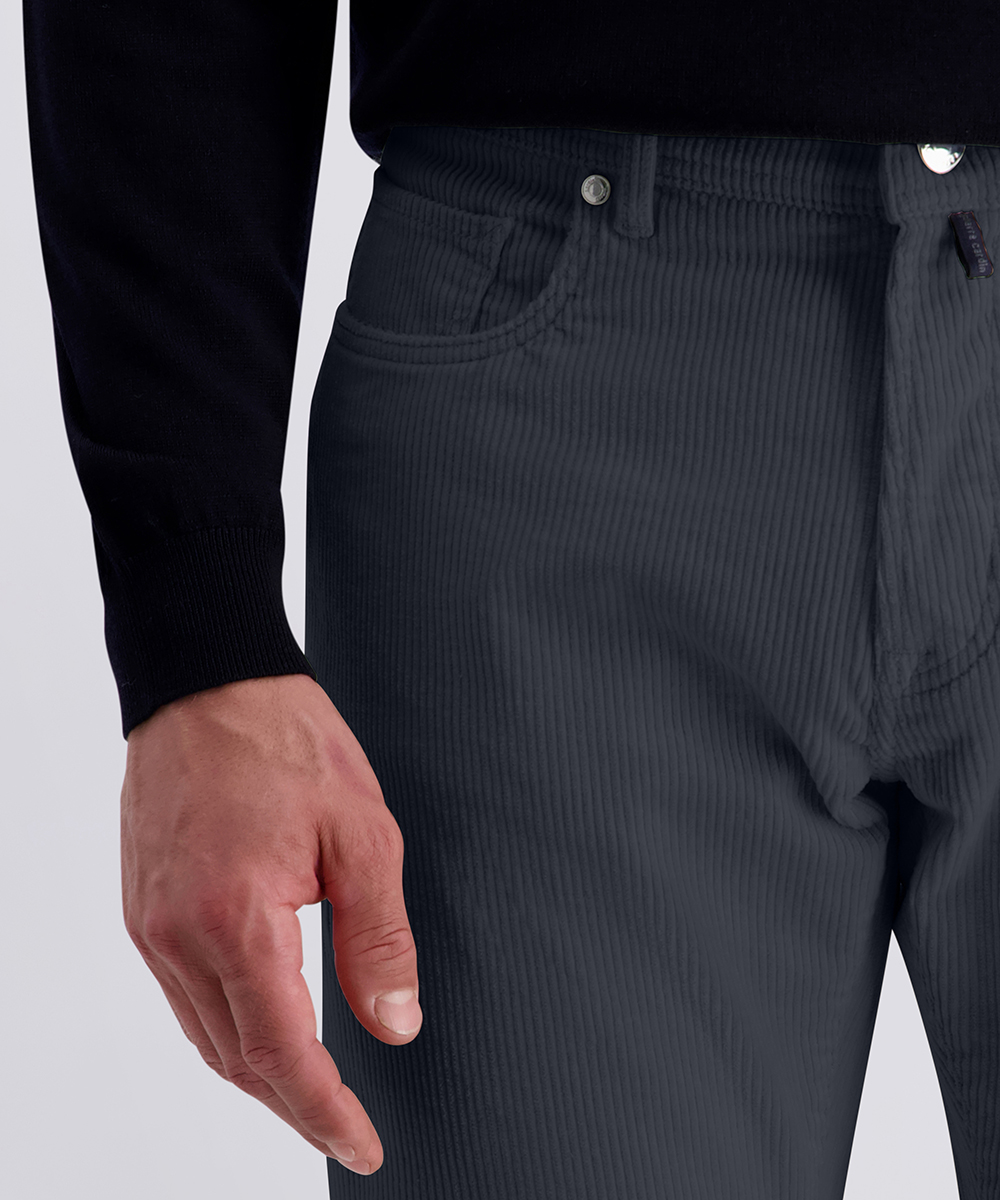 PIERRE-CARDI_HerbstWinter-2025_6325_C3-309403008_6325_4-jpg