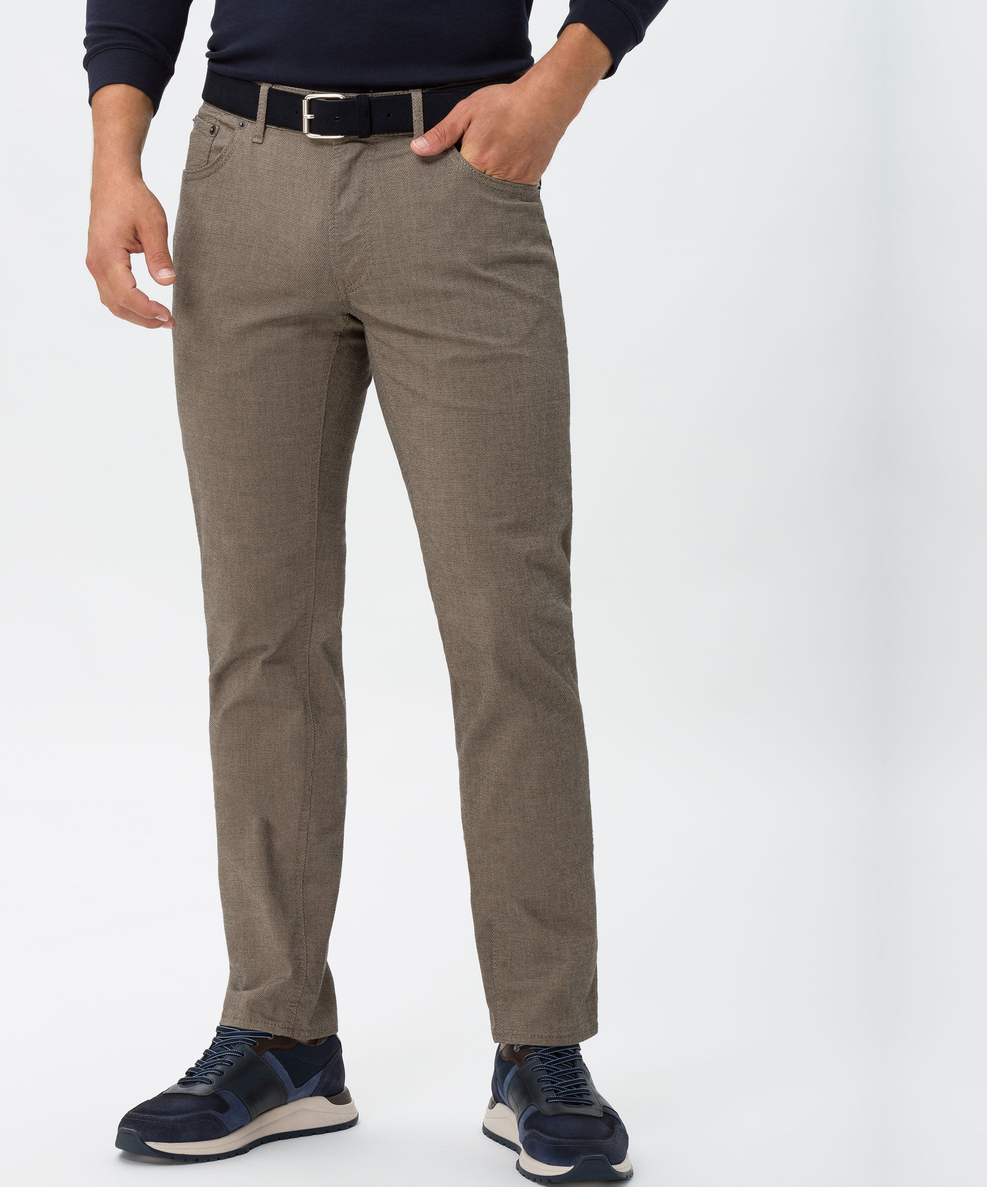 BRAX_221_56_853704_7863020_4