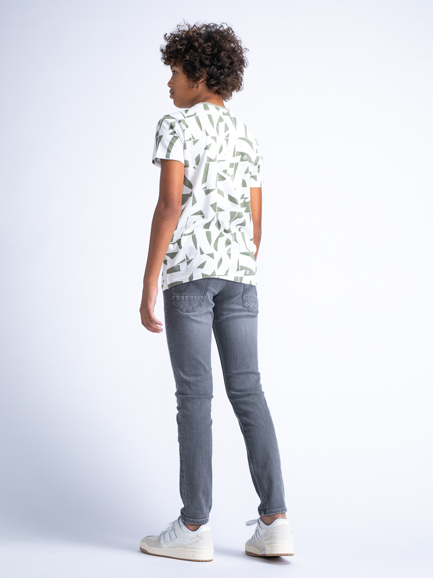 Petrol-Indus_NOOS-NOOS_9700_RUSSEL_10-jpg