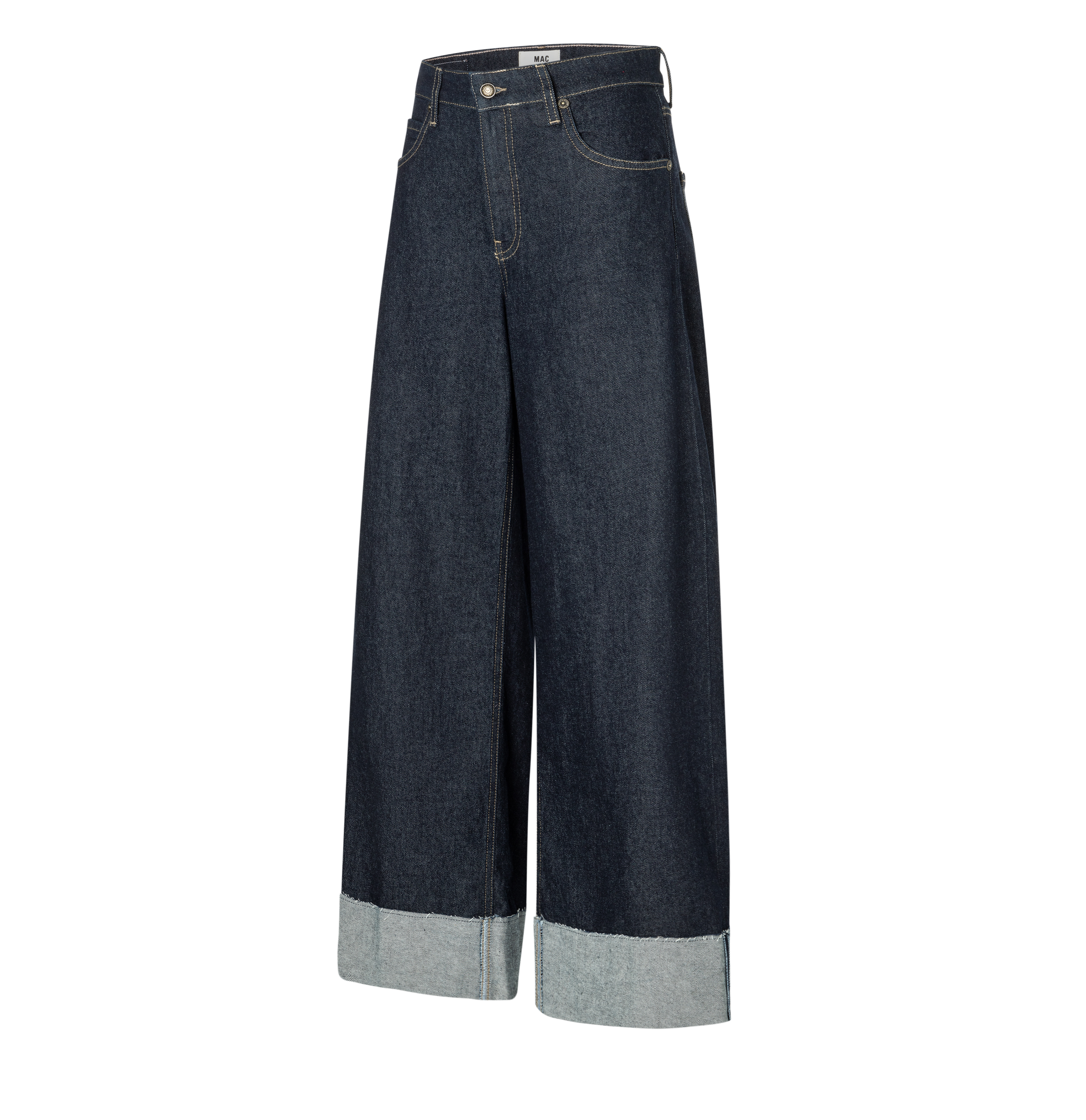 MAC_Early-Autumn-2025_D683_2805-90-0291L-D683_6-jpg