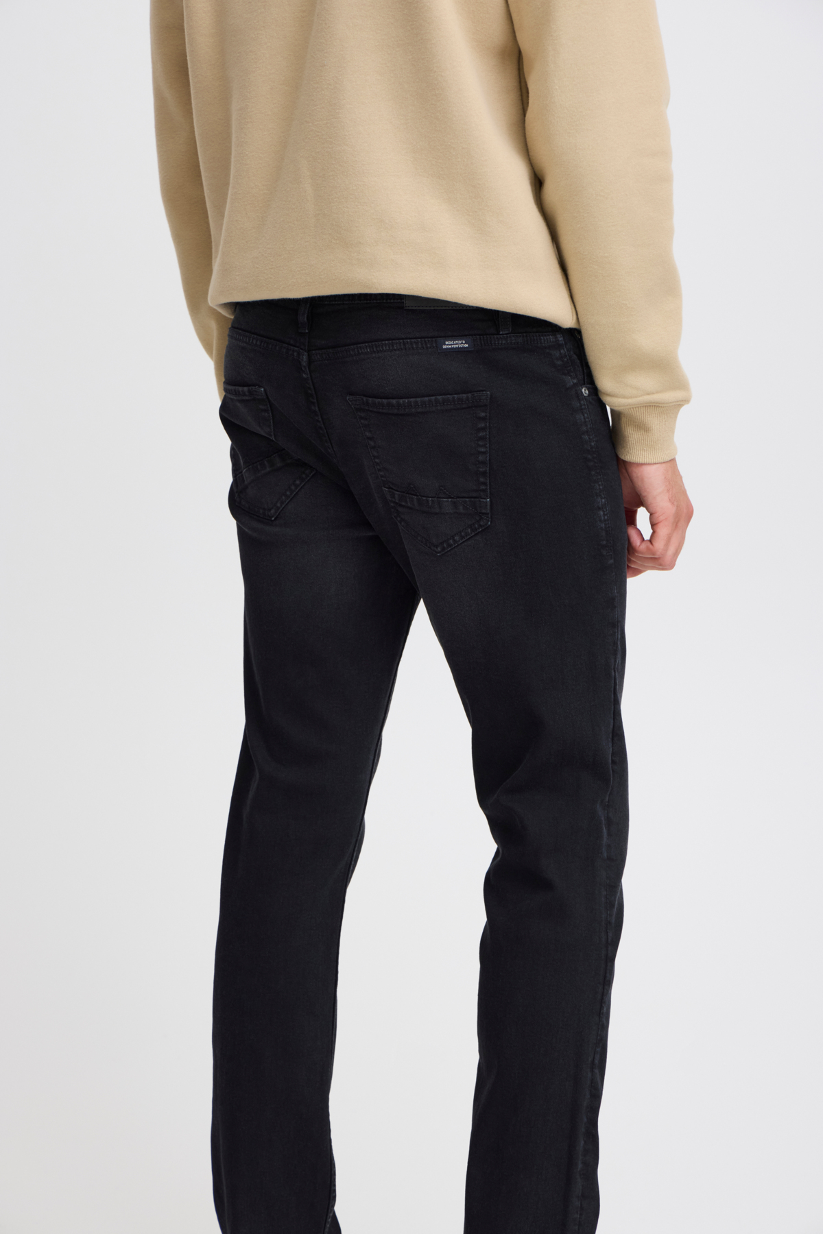 20717301_200297_370-jpg