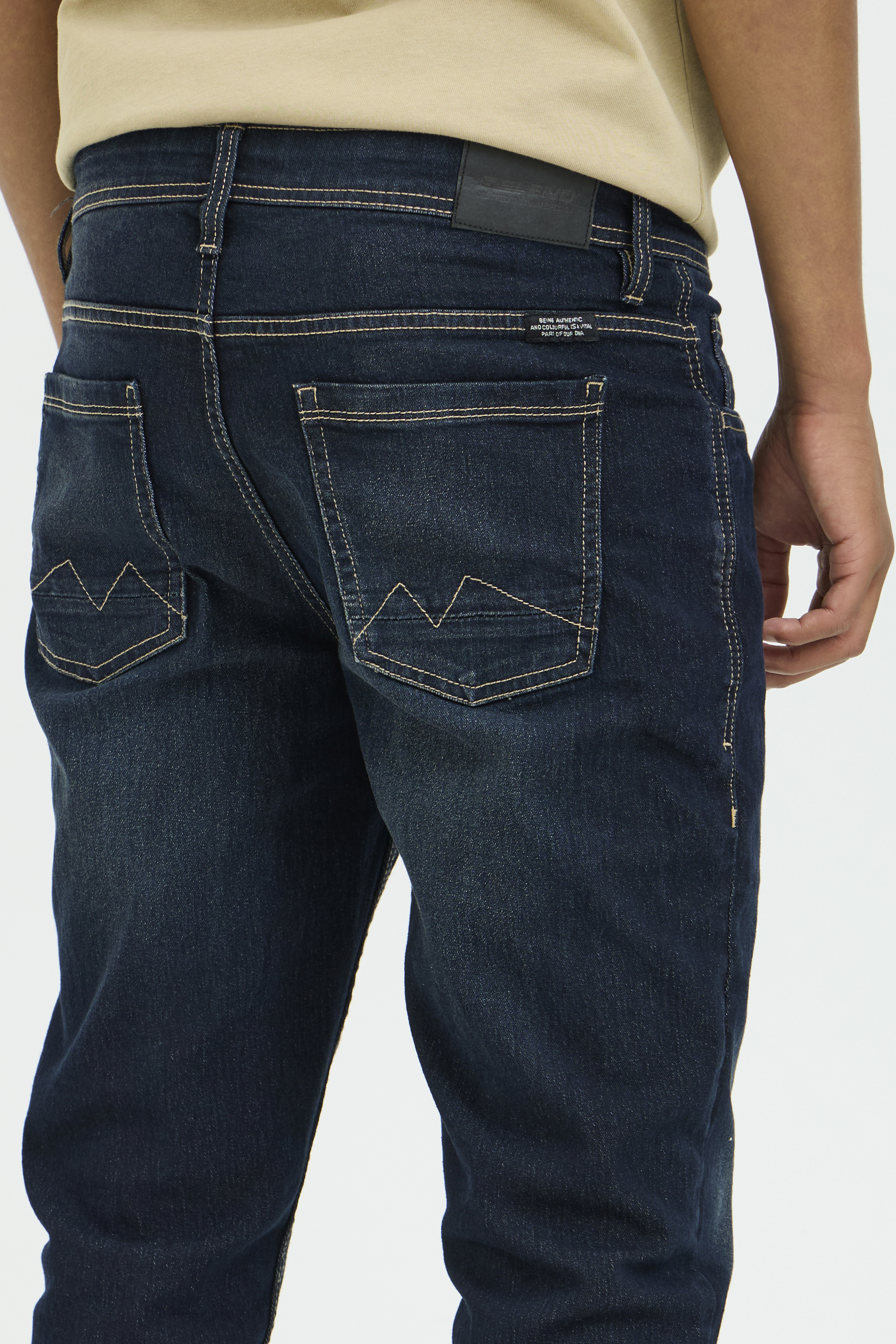 20715000_201734_360-jpg