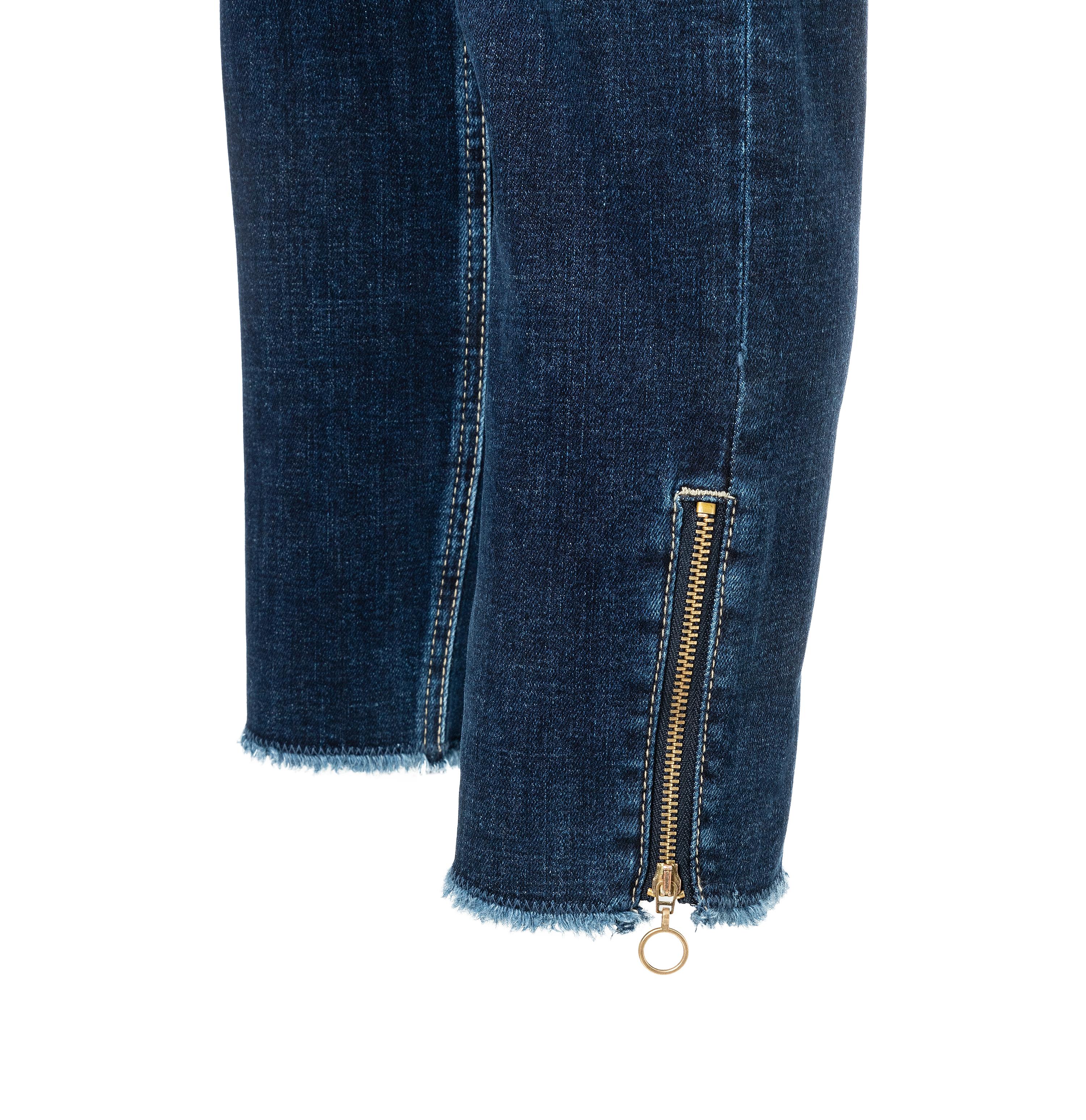 kol_10_5755-90-0389_d845_x1-jpg