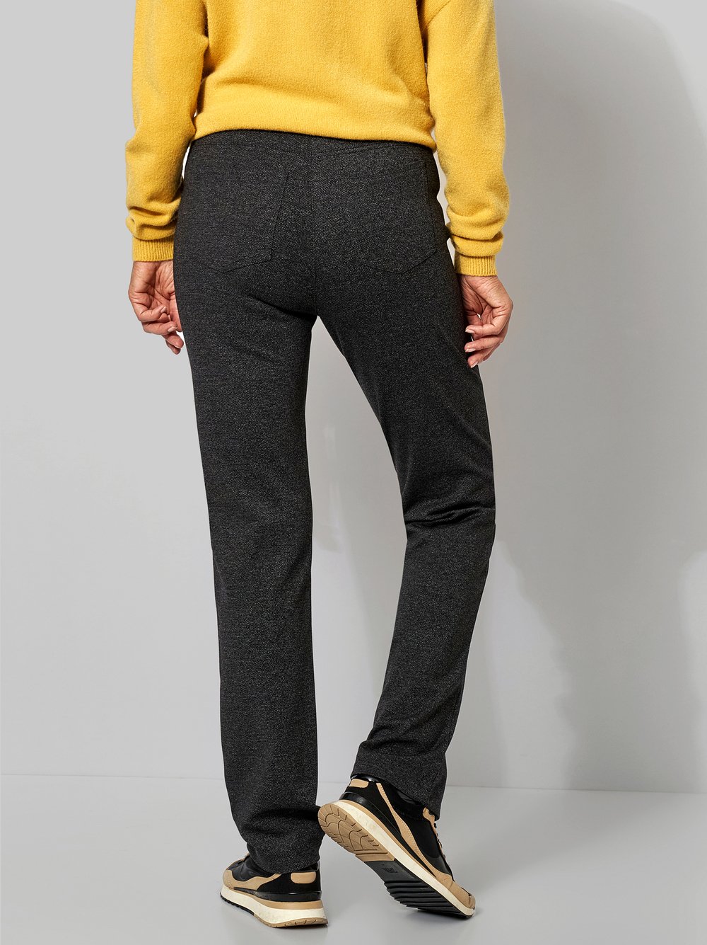 Relaxed_HW25-NOS_089_67-042800_3-jpg