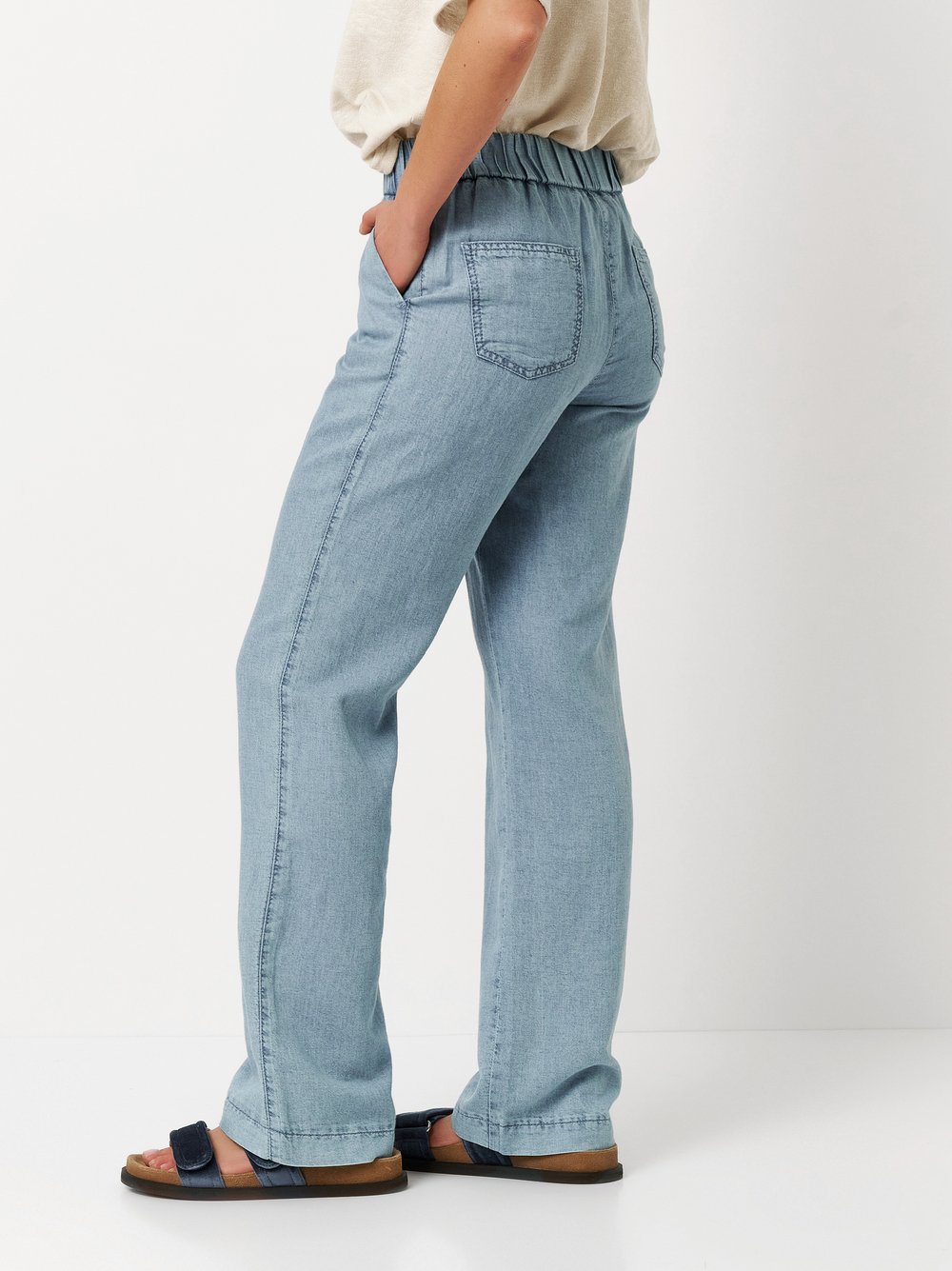 TONI_FS25-NOS_053_71-231818-33_3-jpg