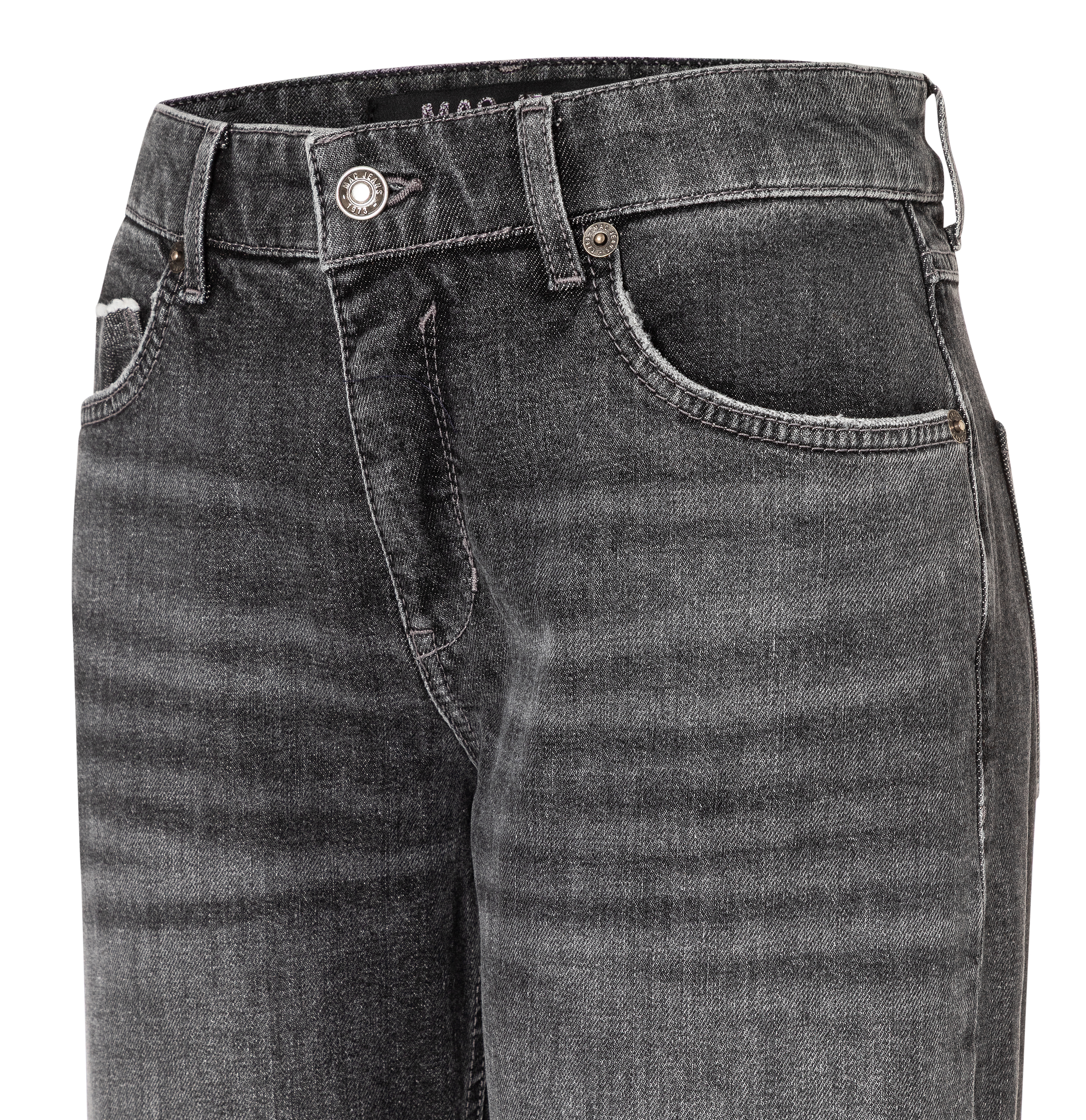 MAC_Early-Autumn-2025_D398_5818-90-0361L-D398_6-jpg