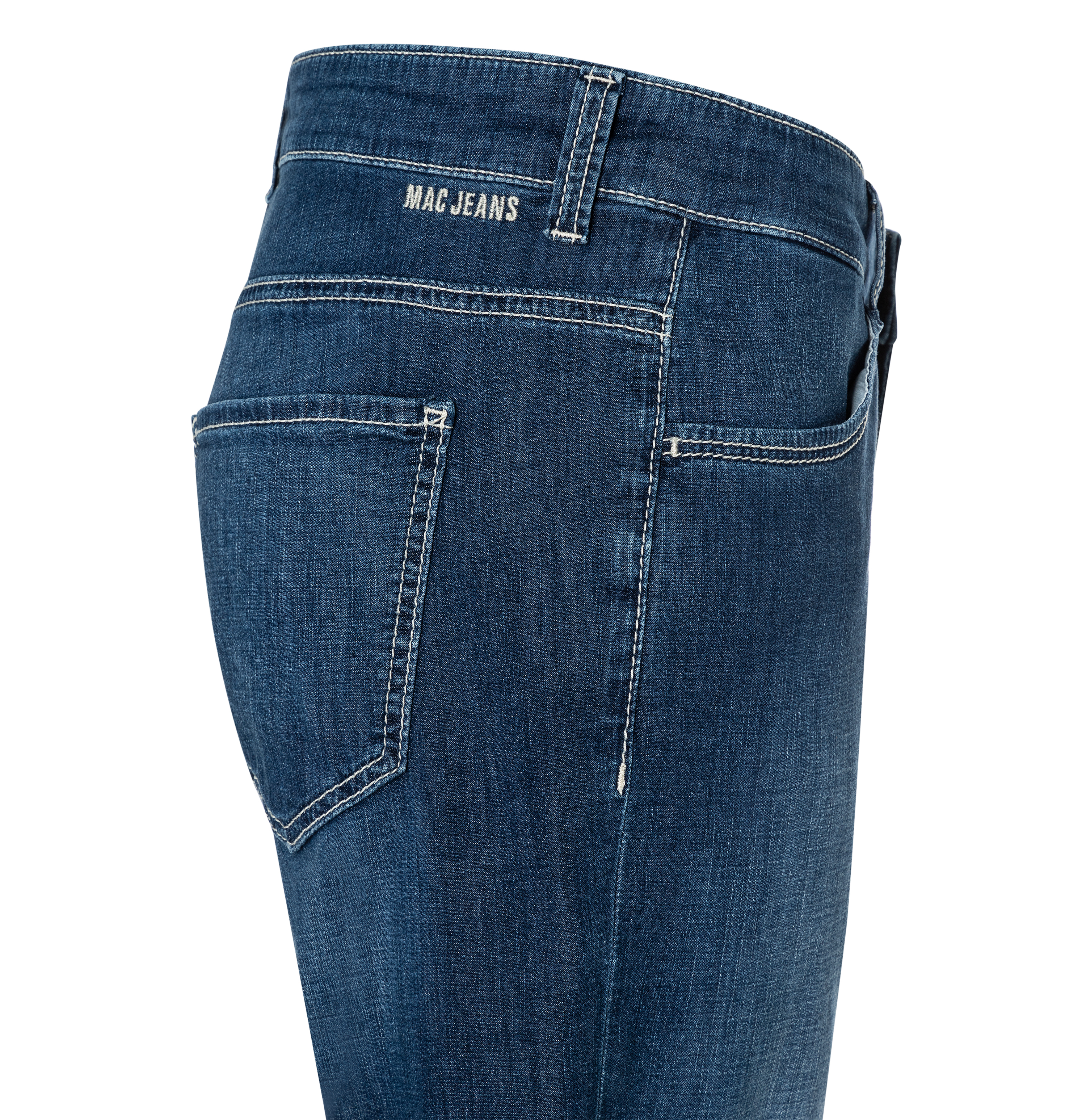 MAC_Summer-2025_D842_2387-90-0344-D842_6-jpg