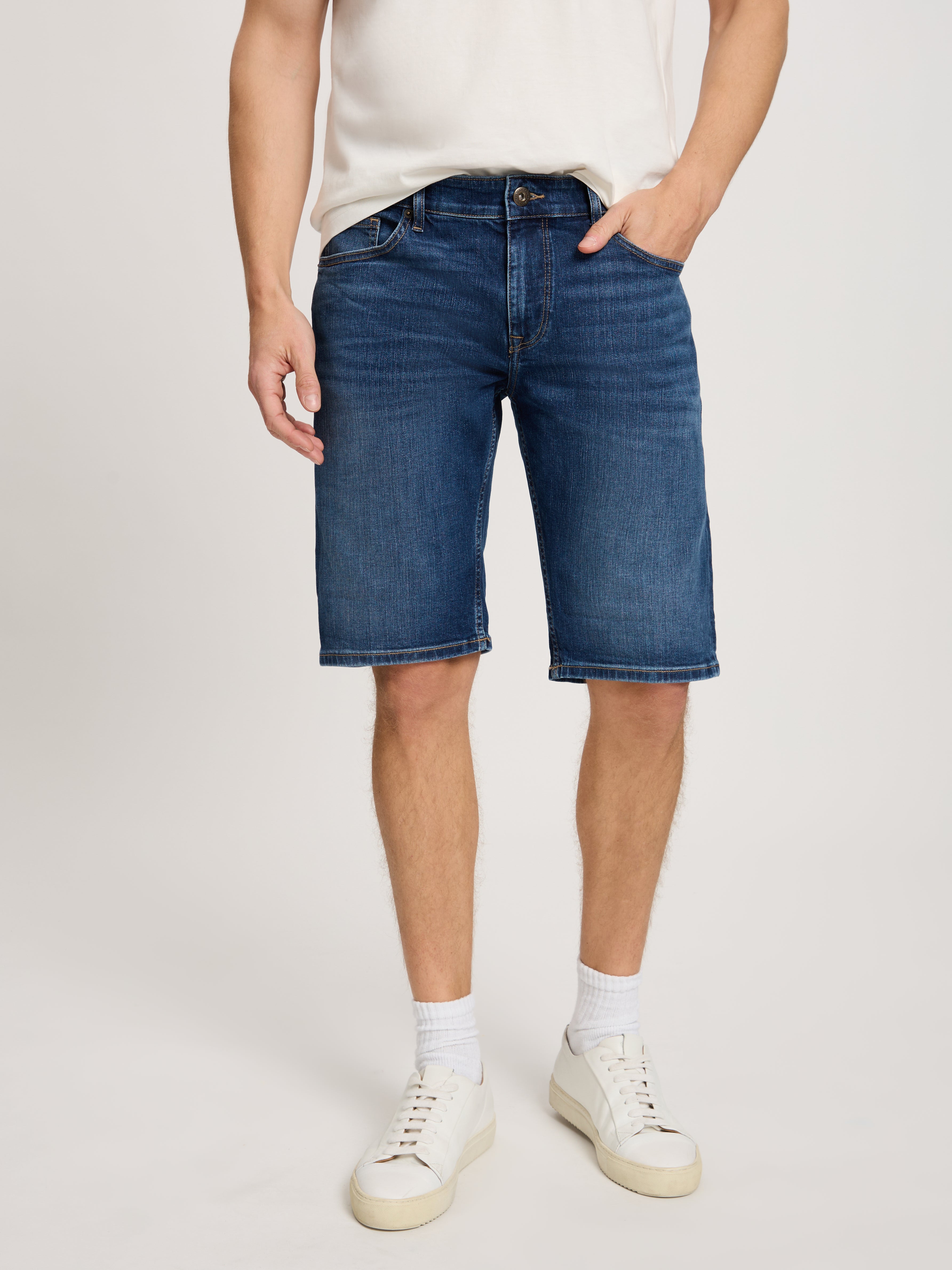 A_565_291_cross_jeans_null-1-jpg