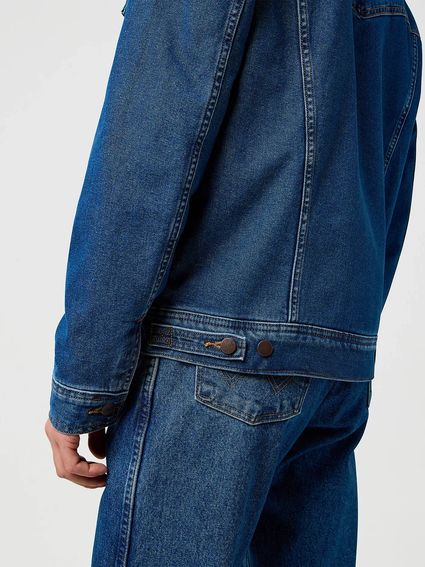 imgi_17_112371440_5-webp