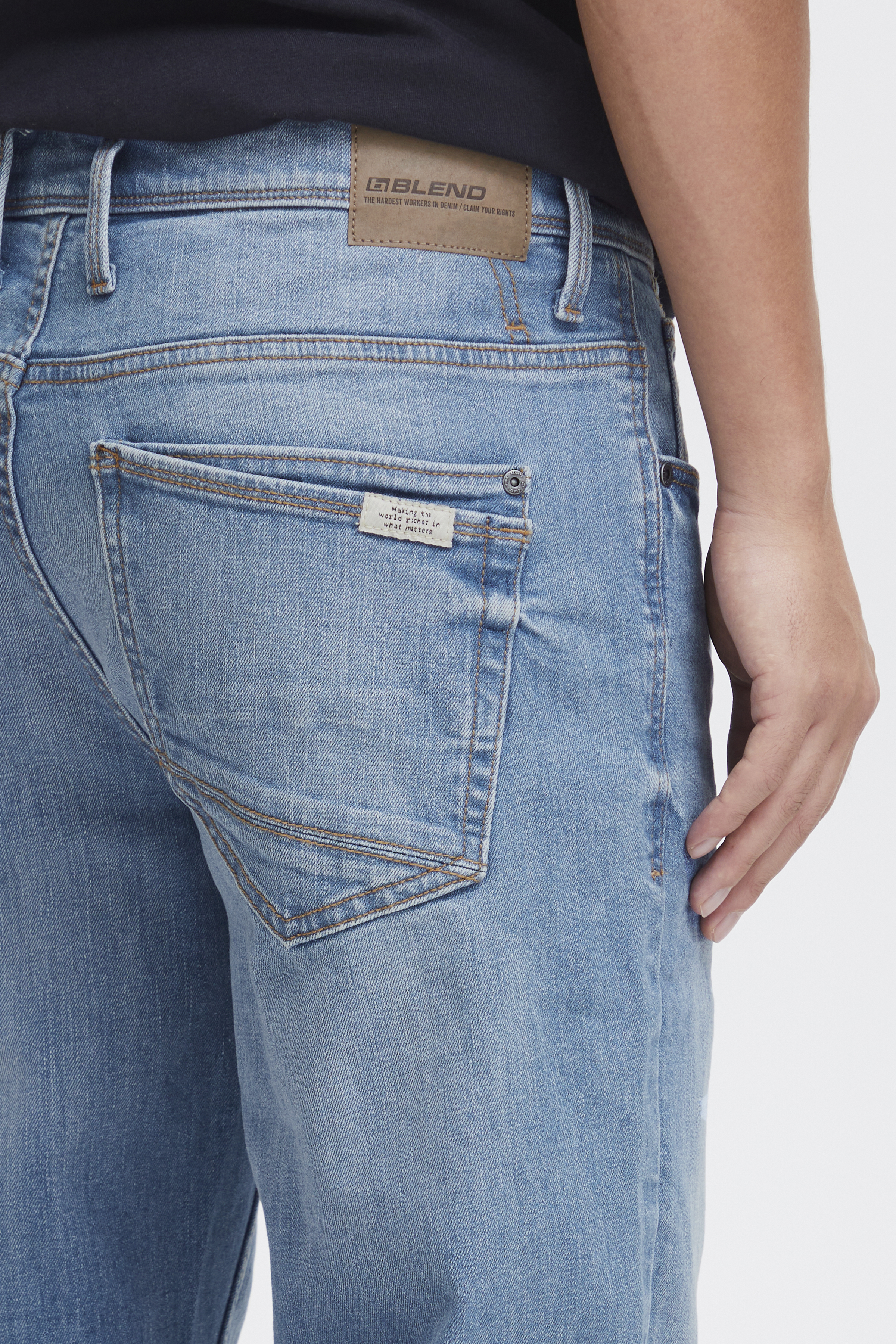 700069_76103_360-jpg