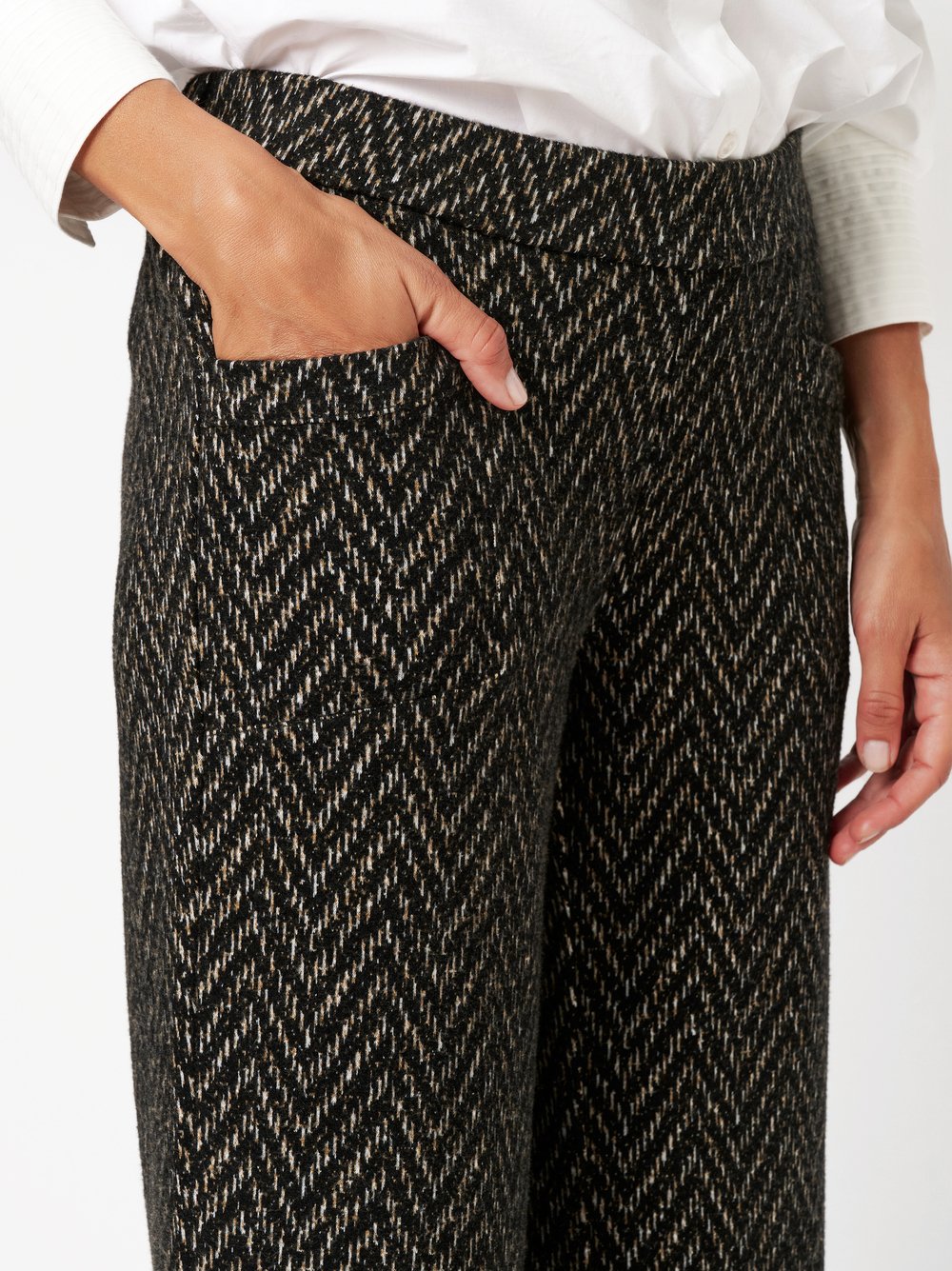 TONI_HW25-NOS_751_67-941805-75_4-jpg