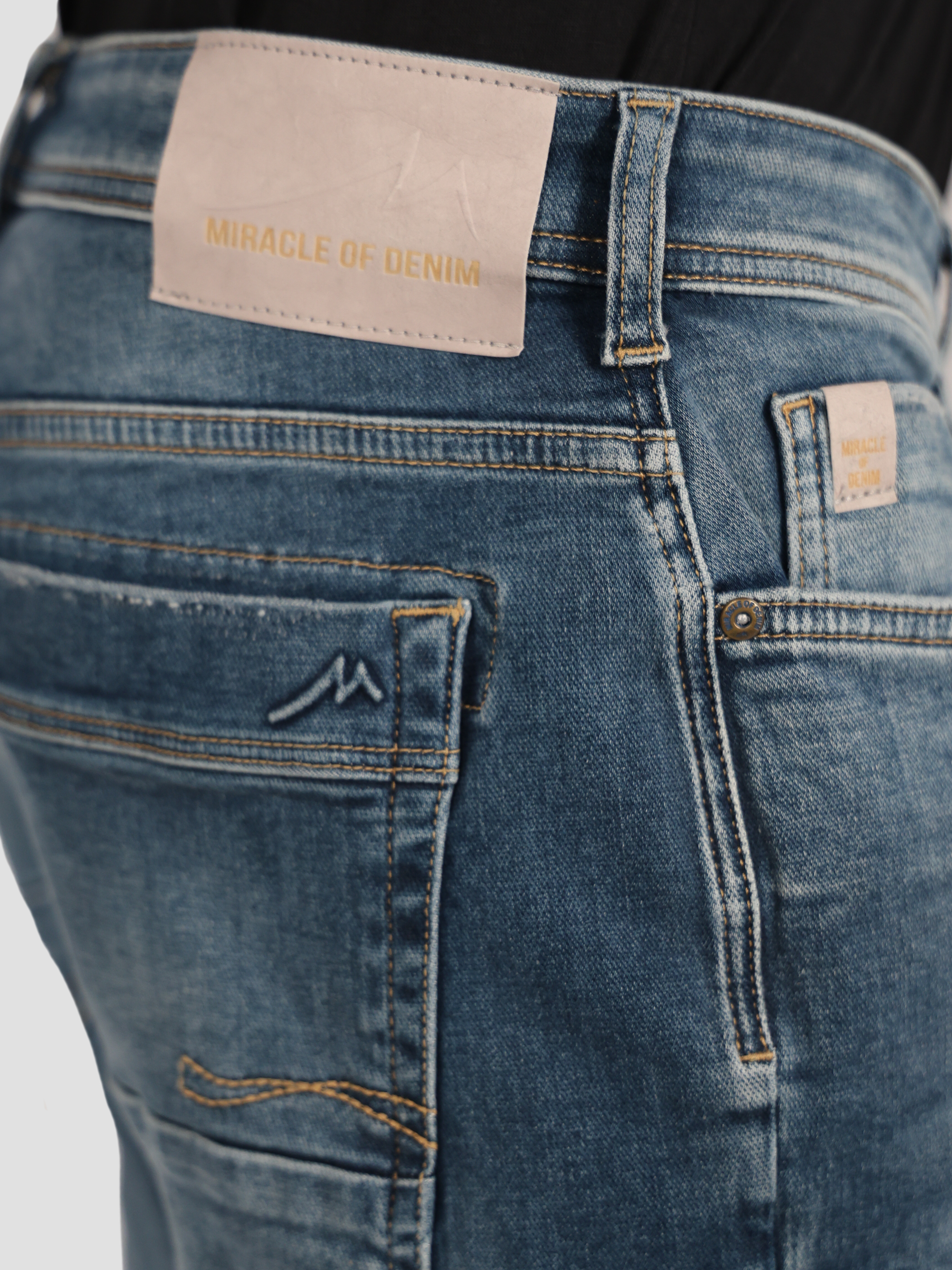 SP24_1009_3979_13-jpg