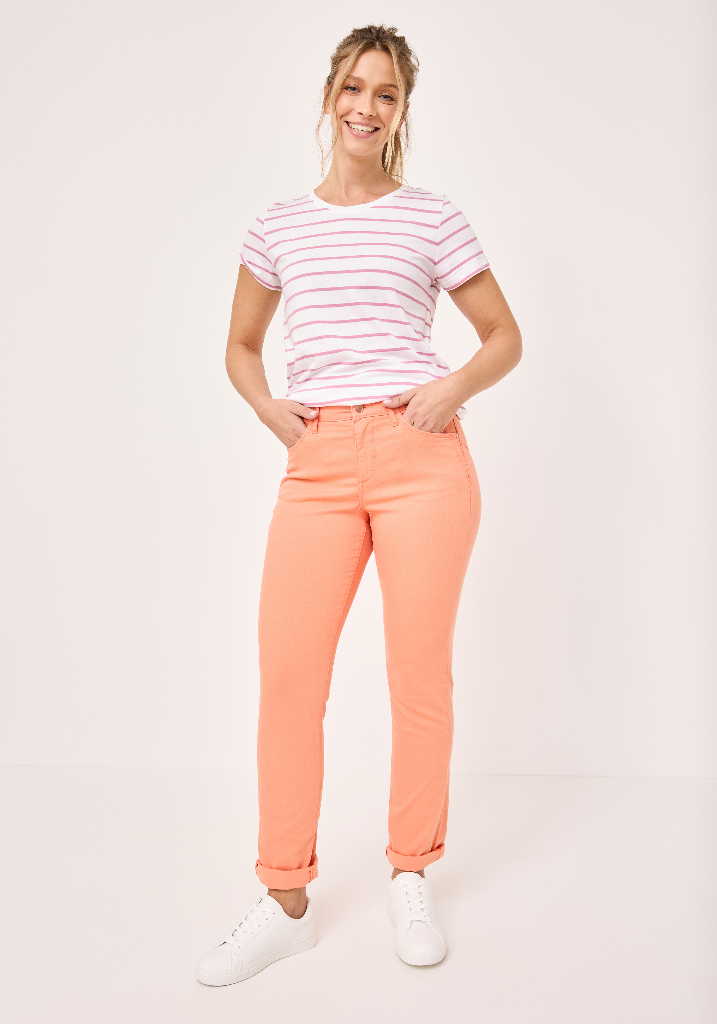 360227501000-2200_3_damen-rundhals-tshirt-weiss-paddocks-jpg