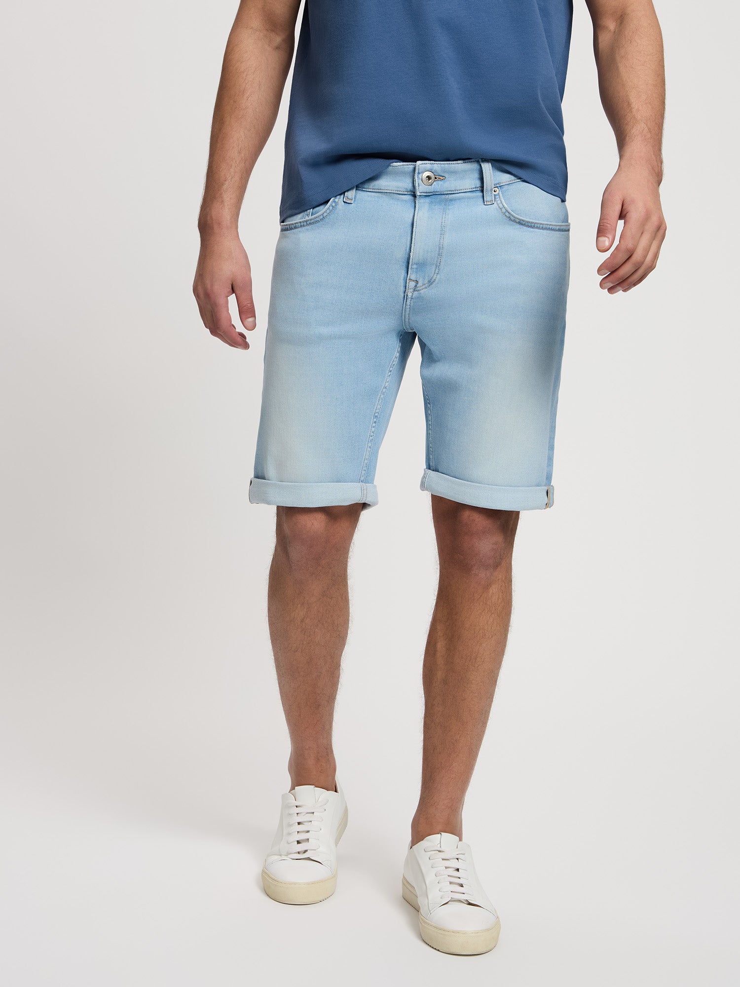 A_565_296_cross_jeans_null_1-jpg