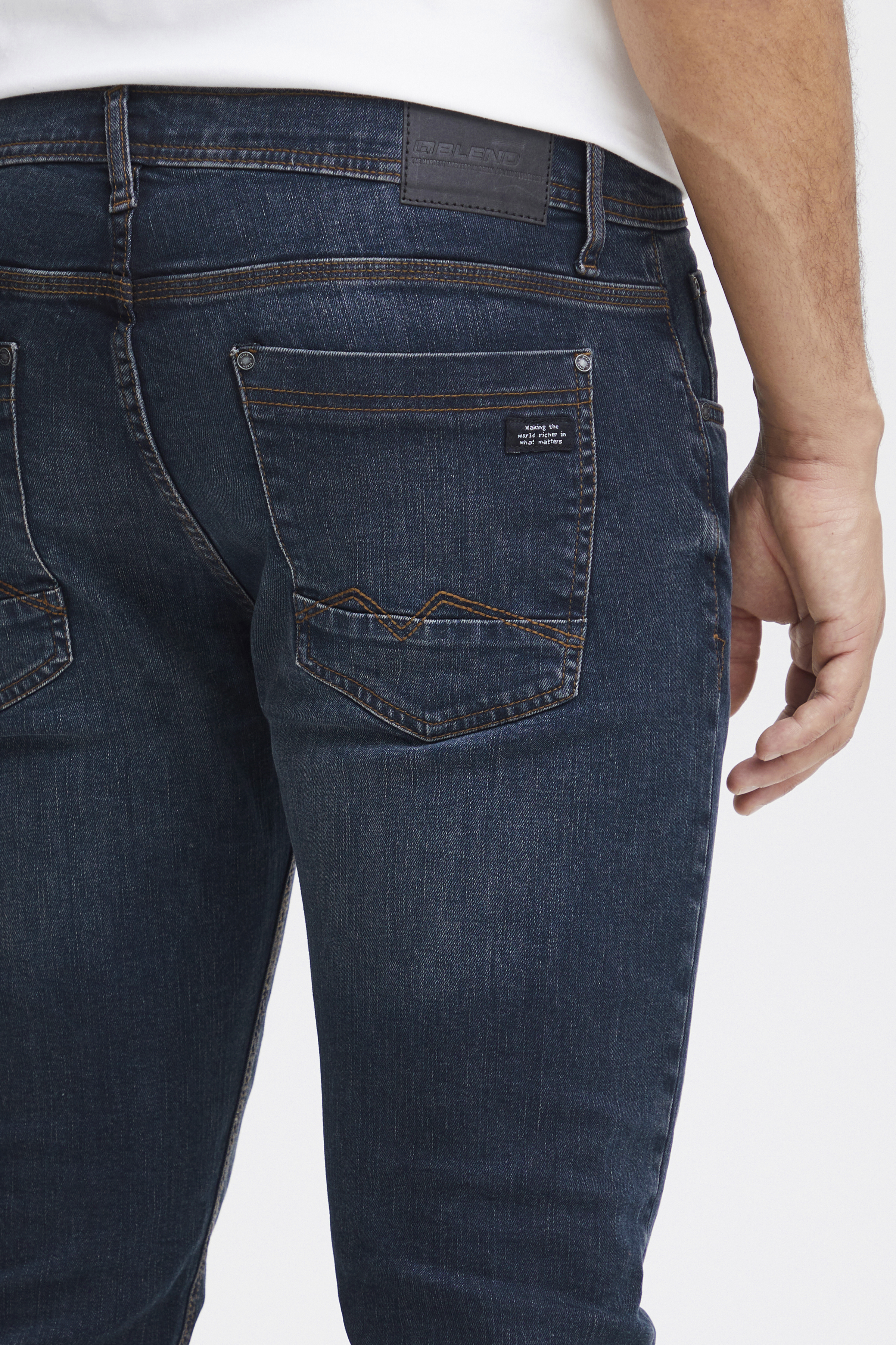 20700053_200298_360-jpg